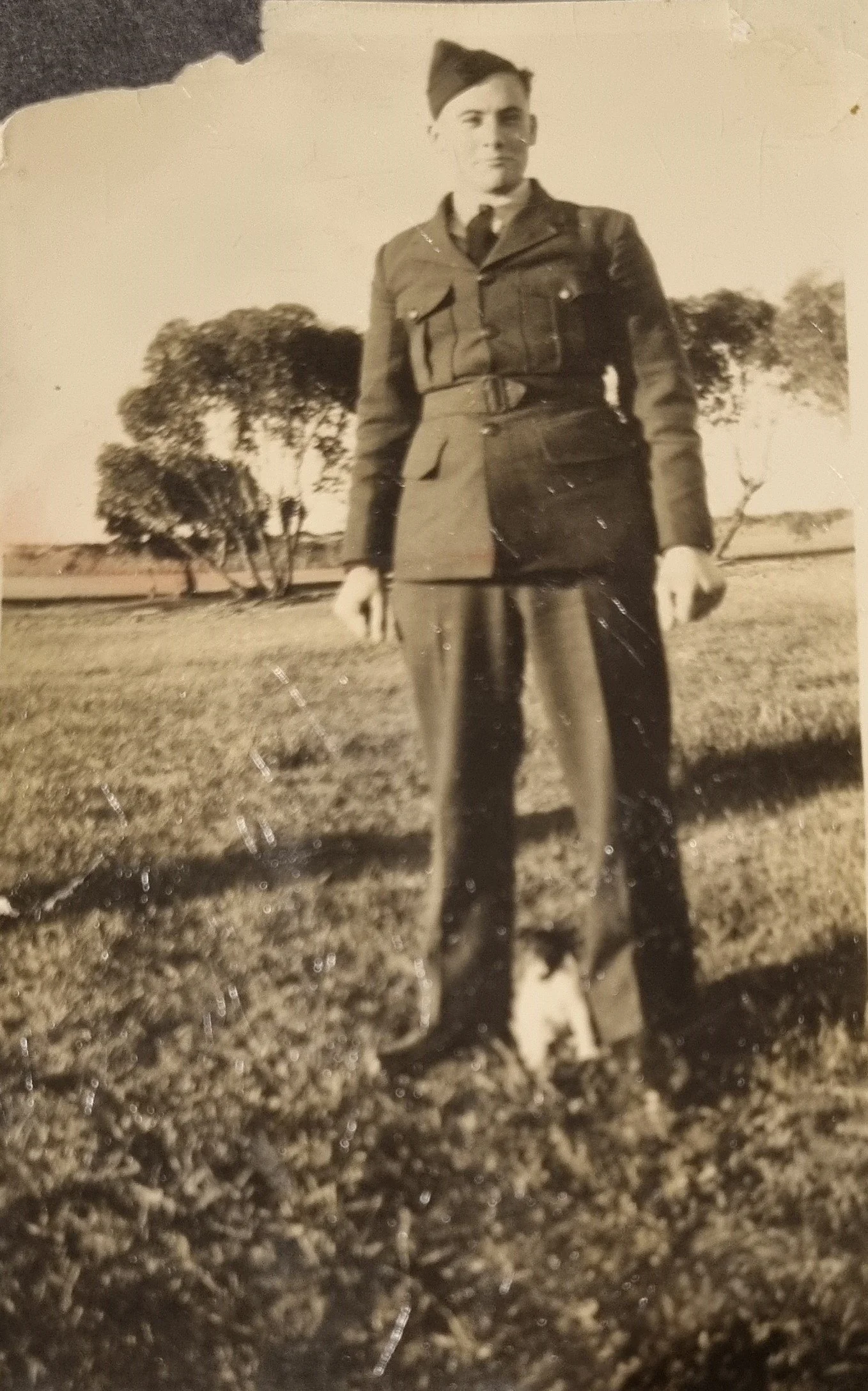 JW Smith RAAF uniform.jpg