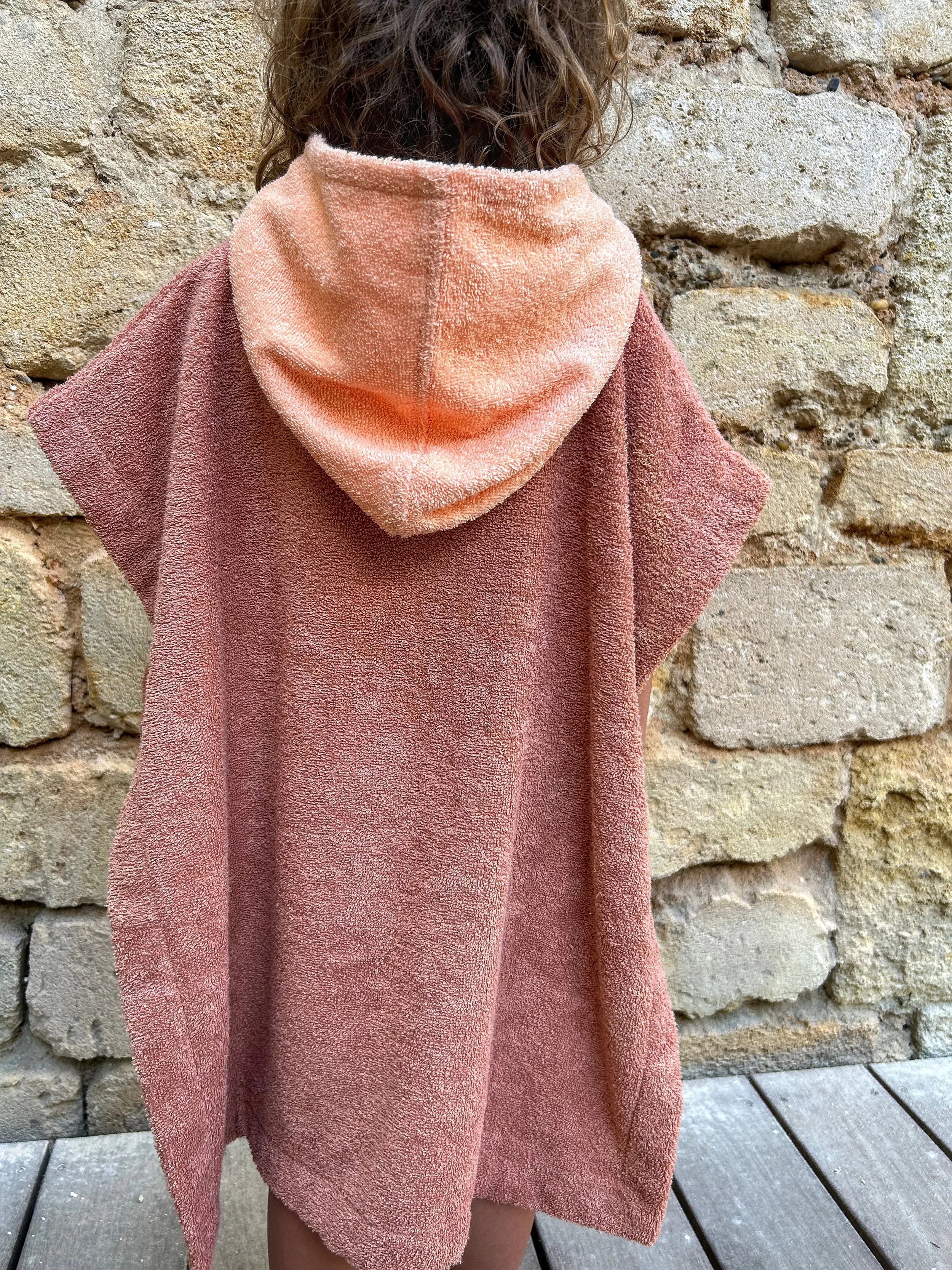 poncho de bain, poncho de plage, poncho enfant, poncho coton biologique, poncho de bain enfant, poncho de bain vert, poncho poule party, poncho made in france, poncho de plage made in france