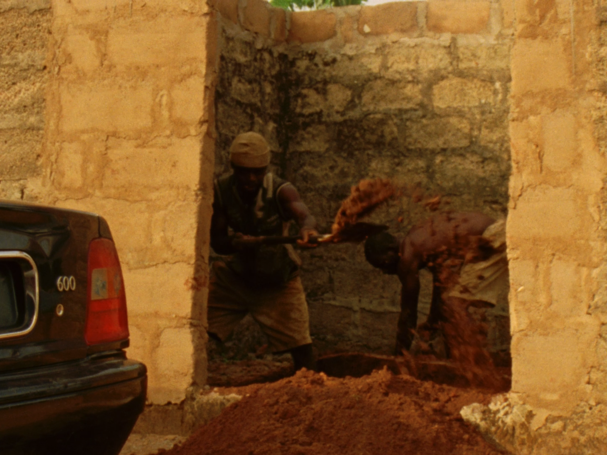 RED SOIL (2023) -16mm  DOCUMENTARY