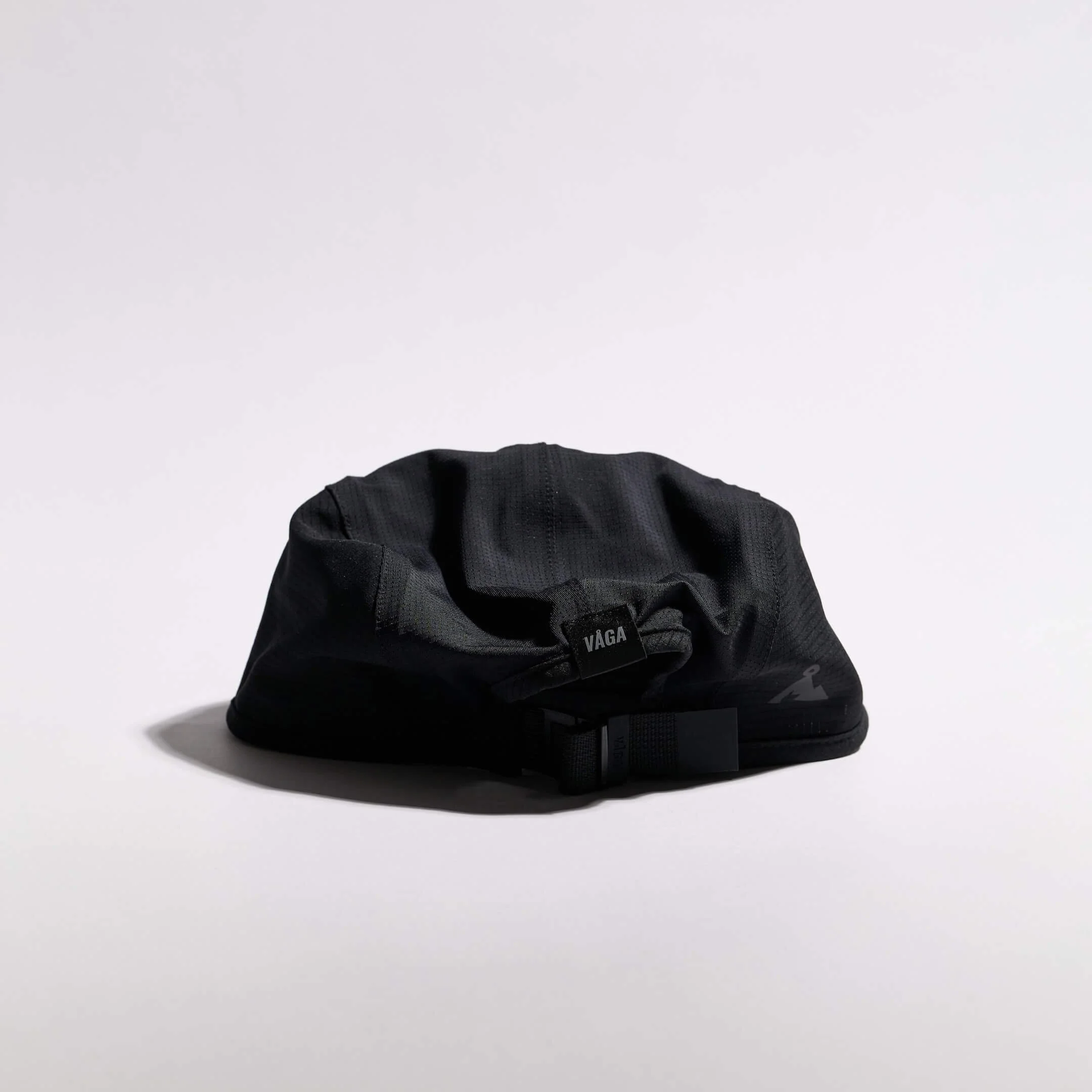 vaga-transit-lite-cap-unstructured-running-cap-black-back.jpg