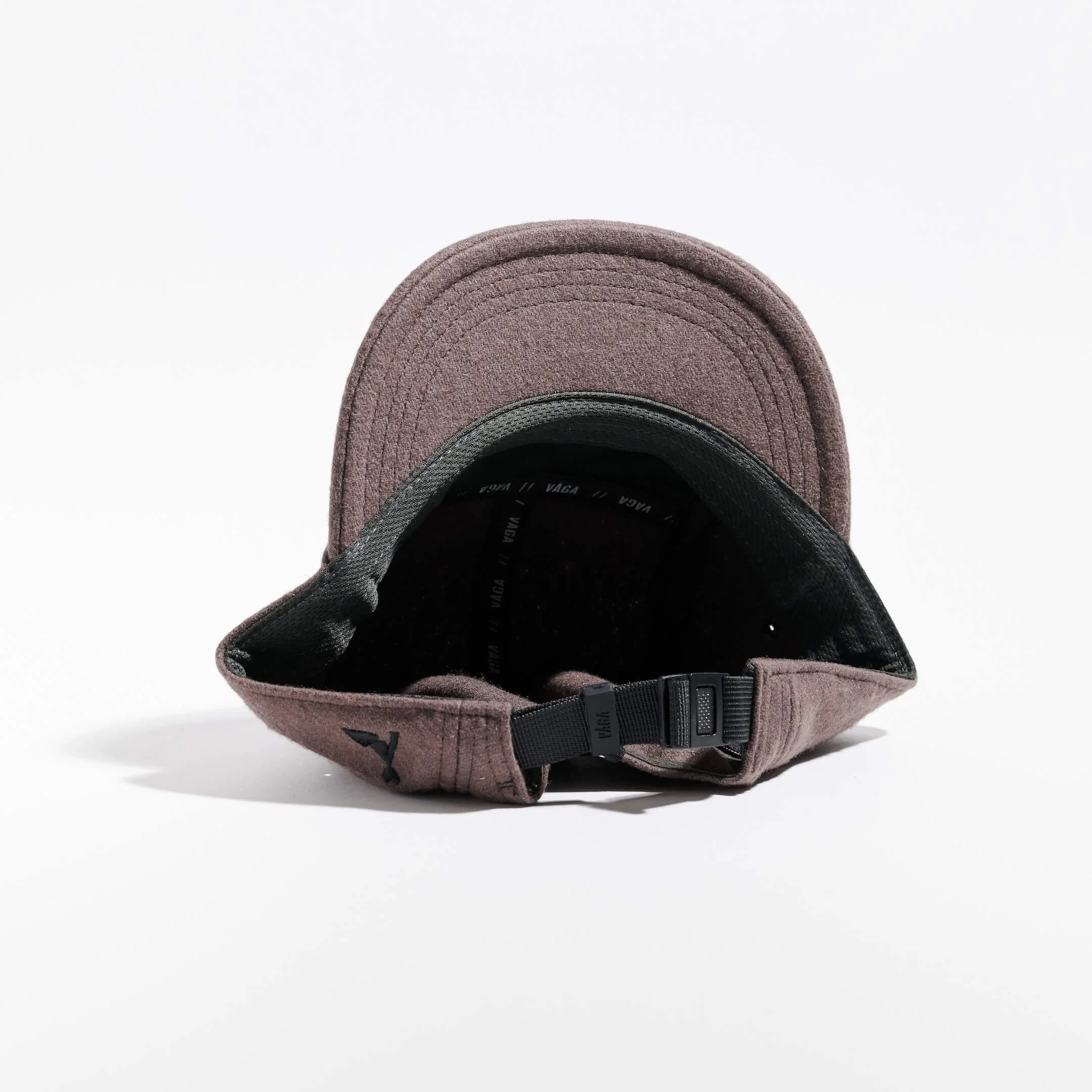 vaga-crag-cap-lifestyle-cap-darktaupe-underneath.jpg