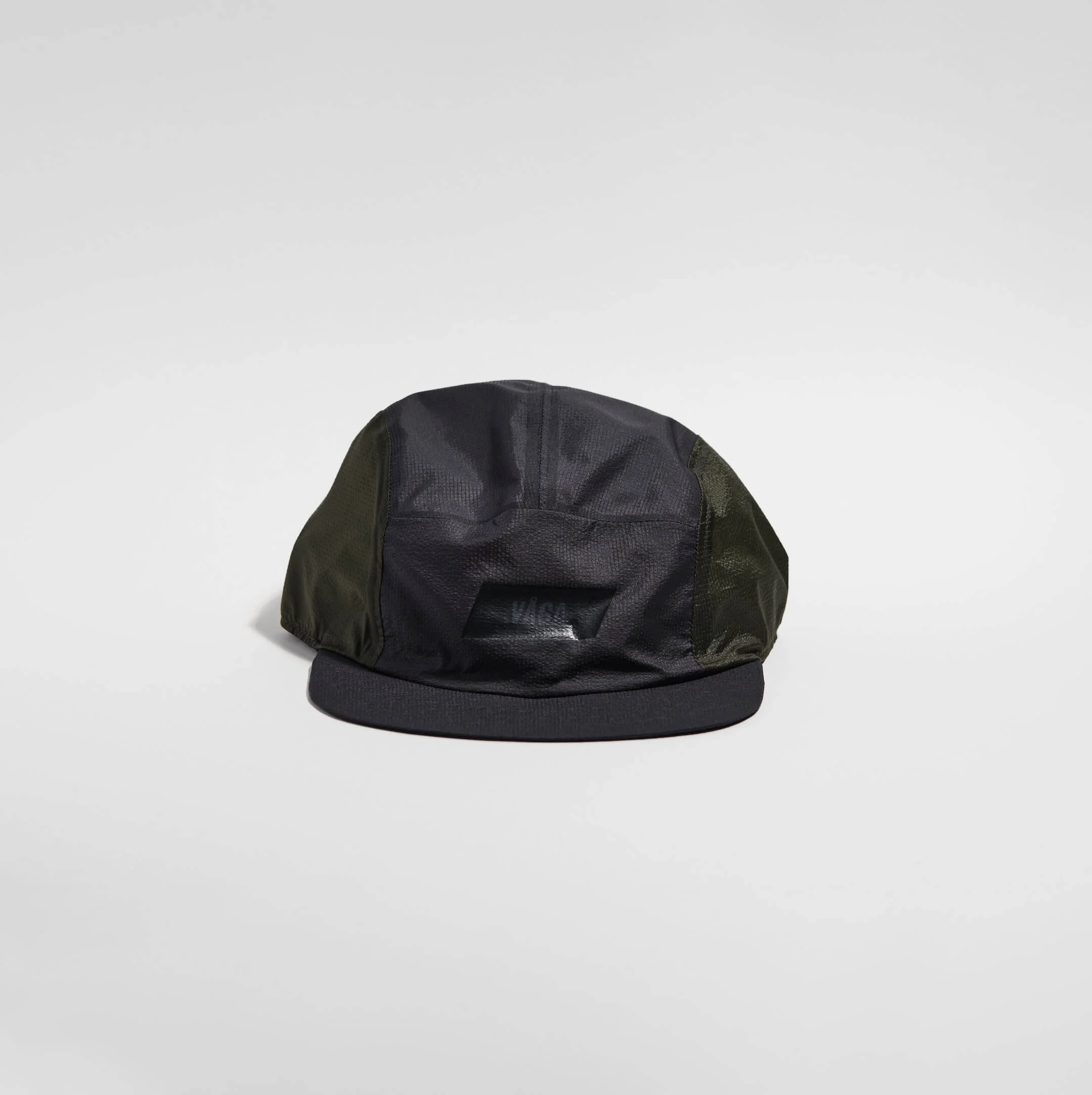 vaga-feather-light-cap-running-cap-charcoal-front.jpg