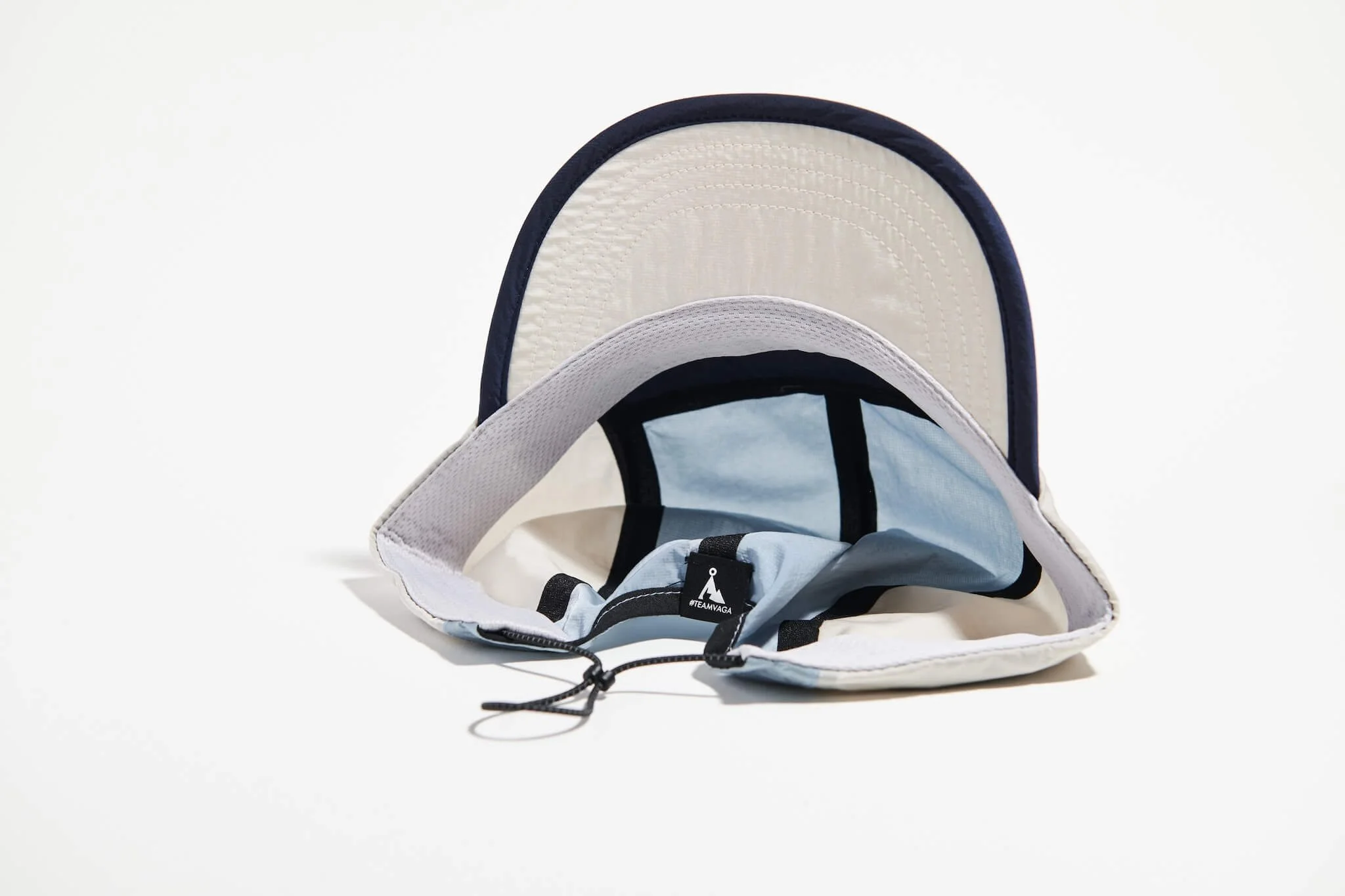 våga-pacer-cap-postal-blue-dust-grey-navy-blue-underneath.jpg