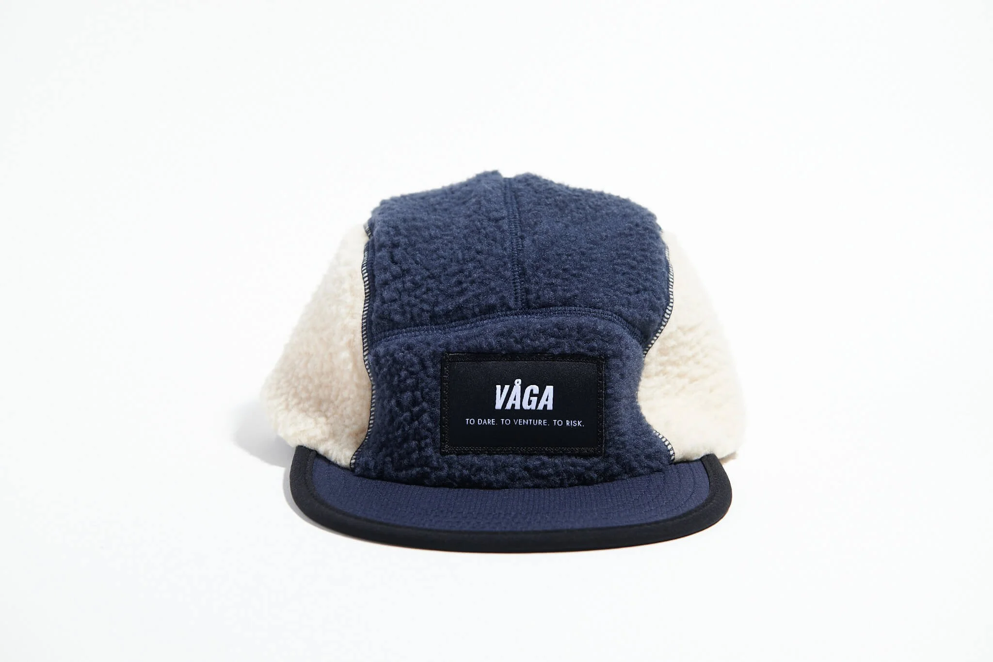 våga-teddy-fleece-cap-navy-off-white-front.jpg