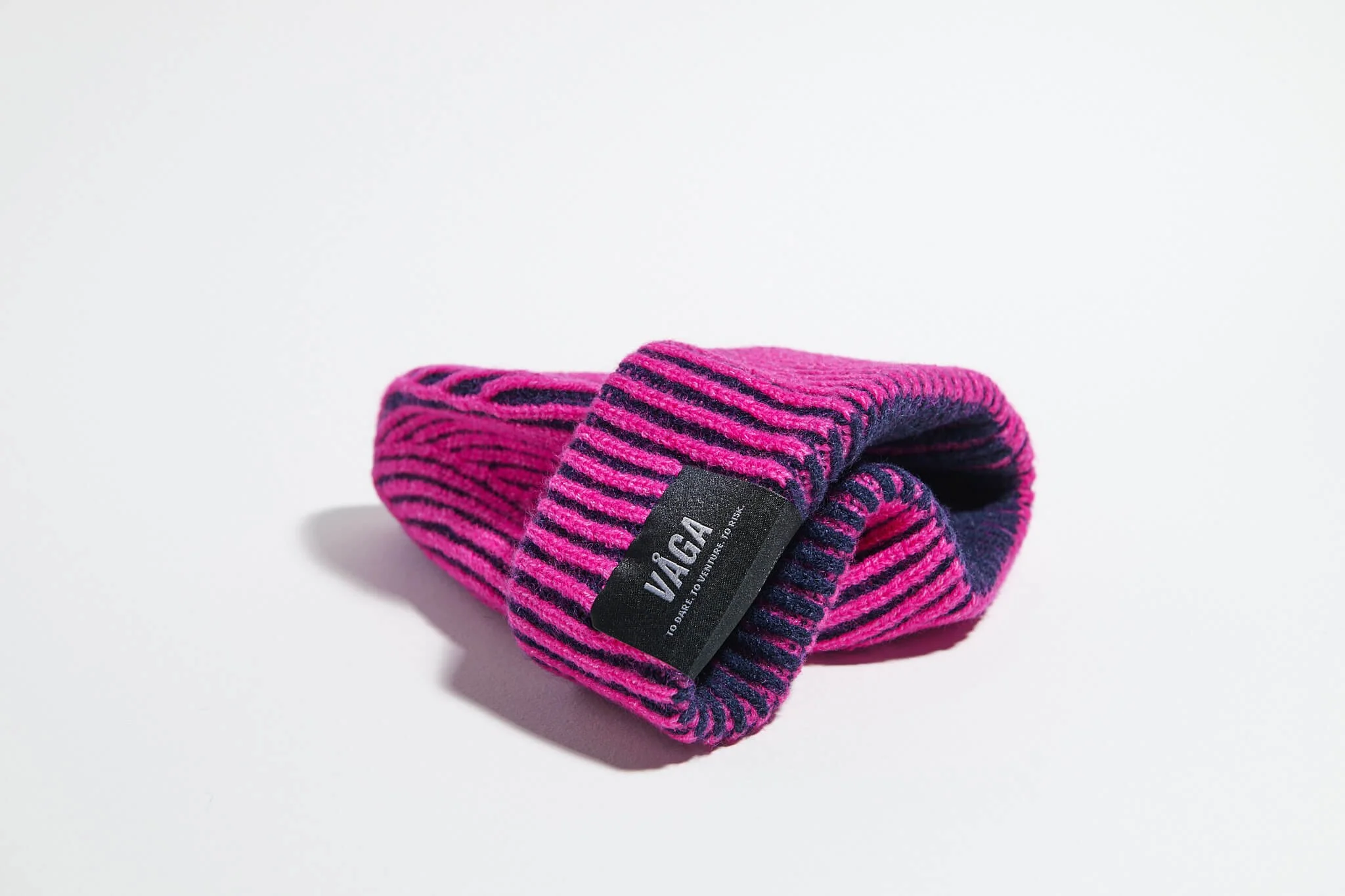 våga-mid-weight-beanie-bright-pink-navy-blue-underneath.jpg