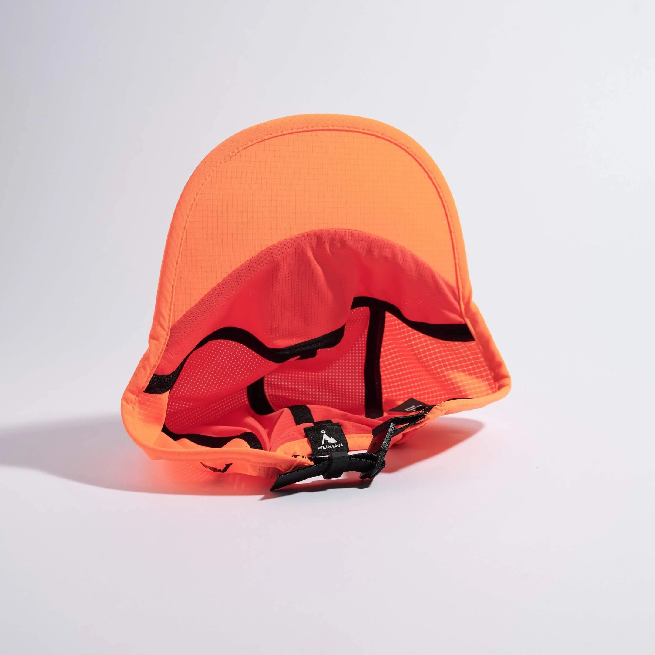 vaga-transit-lite-cap-unstructured-running-cap-neonorange-coral-underneath.jpg