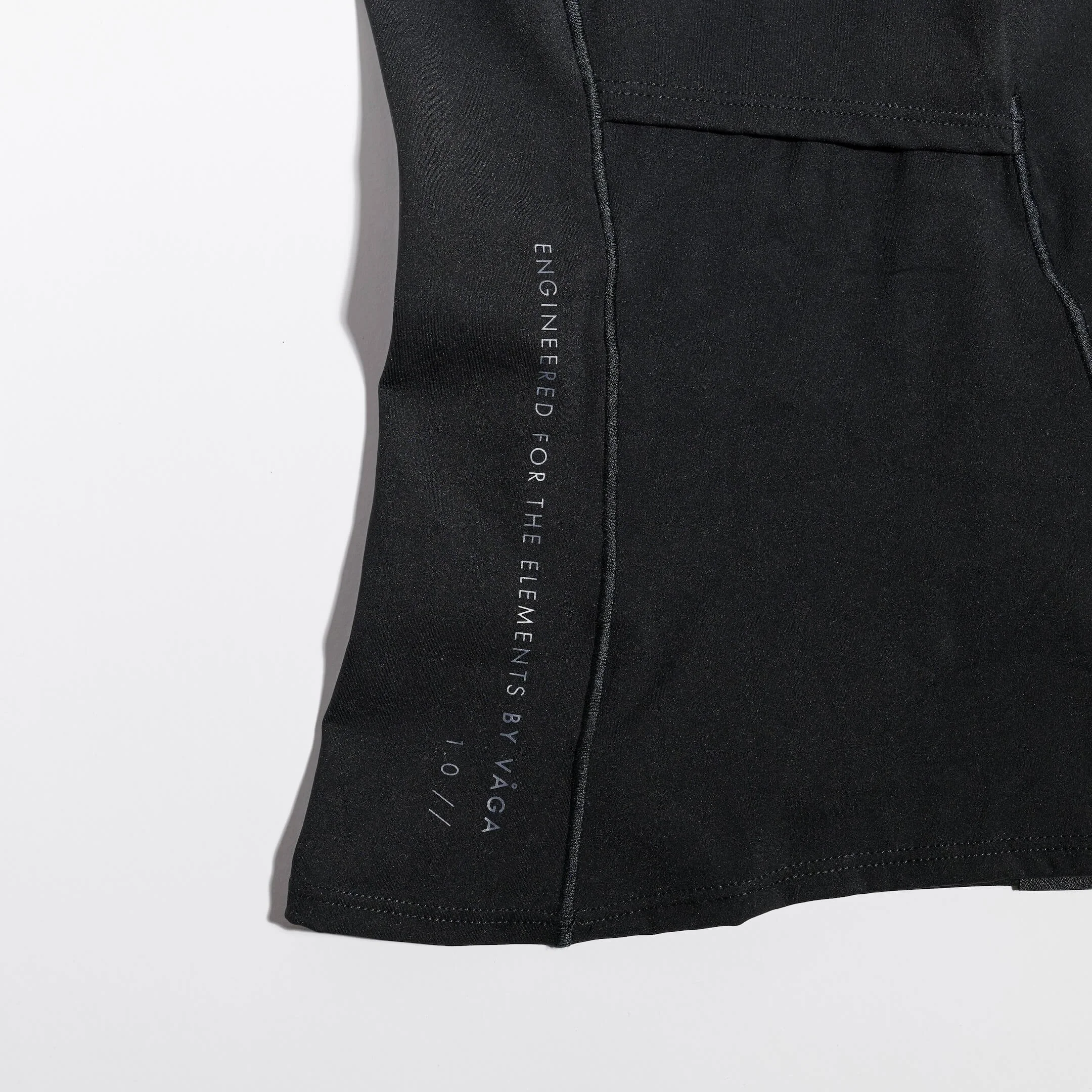 vaga-running-balaclava-black-detail-back.jpg