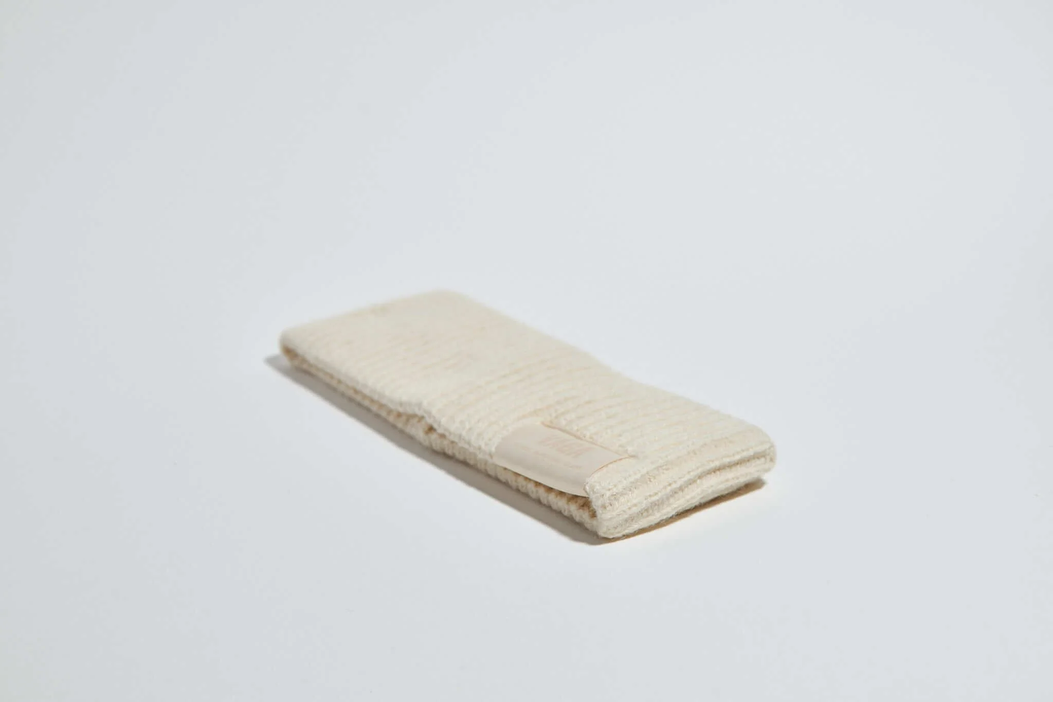våga-mid-weight-headband-ecru-angle.jpg