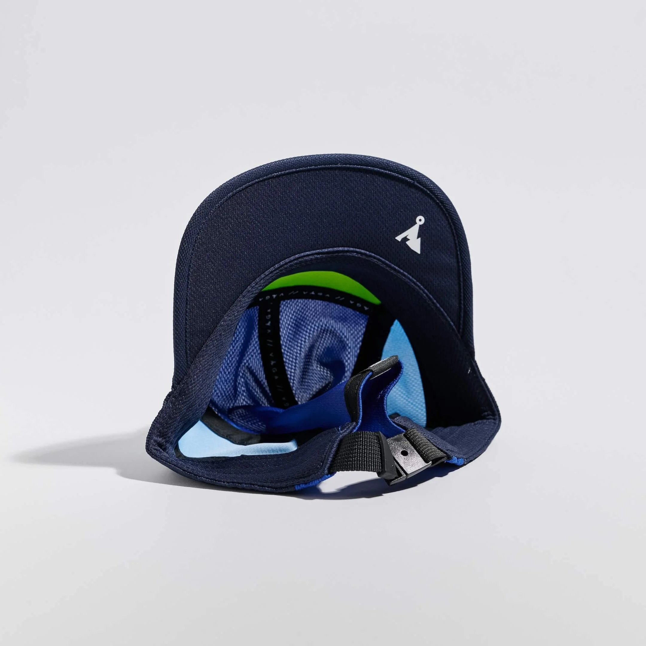 vaga-club-cap-running-cap-bluebird-underneath.jpg