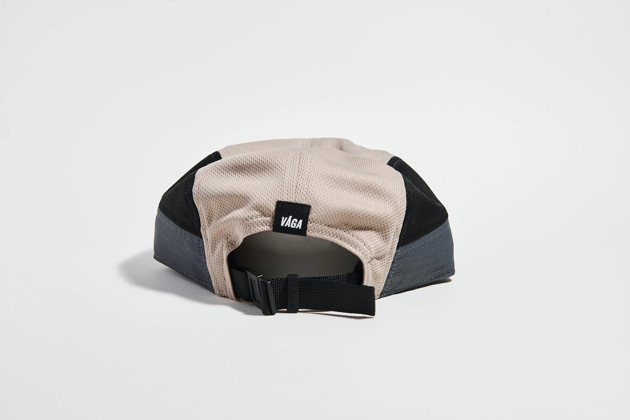 våga-club-cap-taupe-black-charcoal-navy-blue-back.jpg