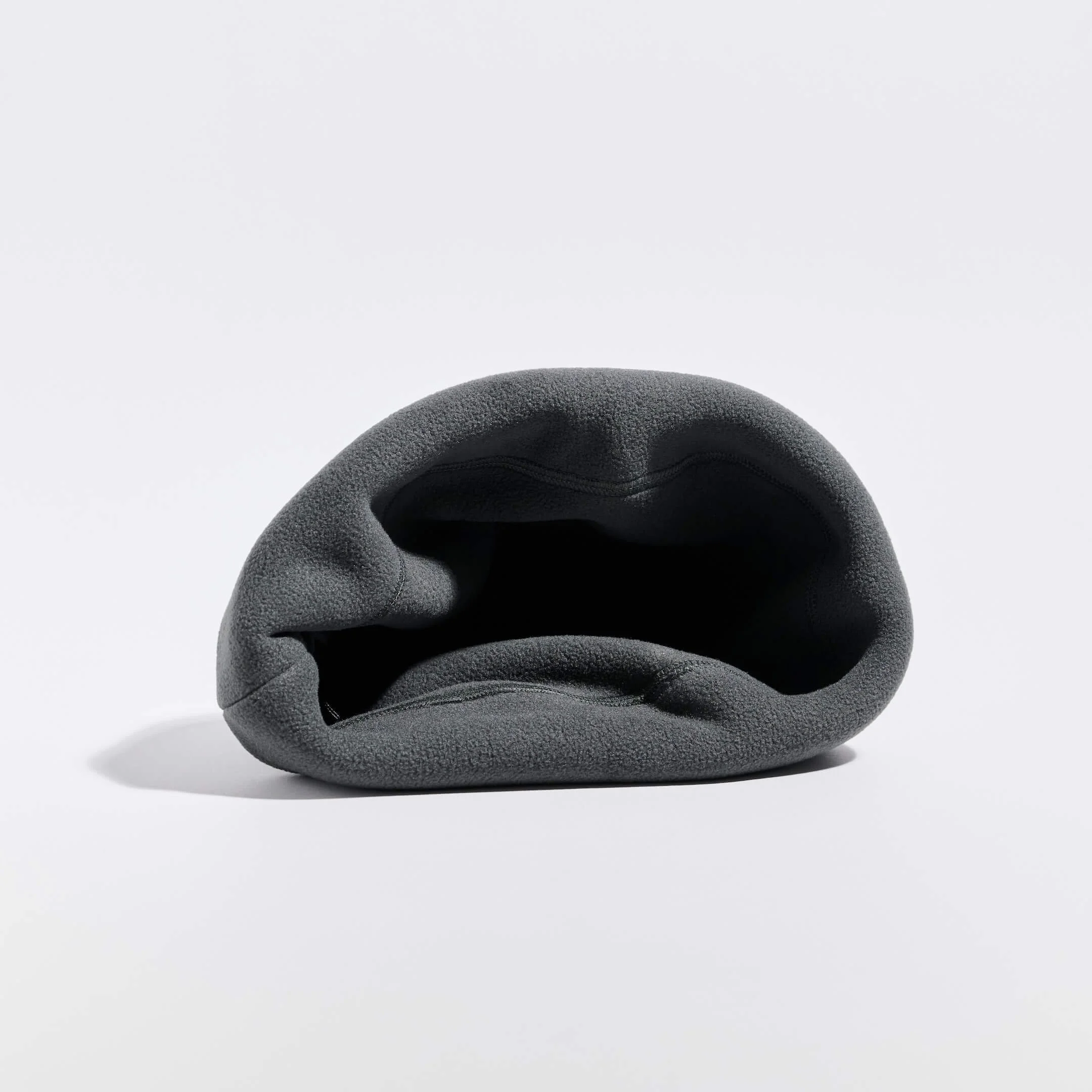 vaga-fleece-beanie-running-hat-charcoal-underneath.jpg