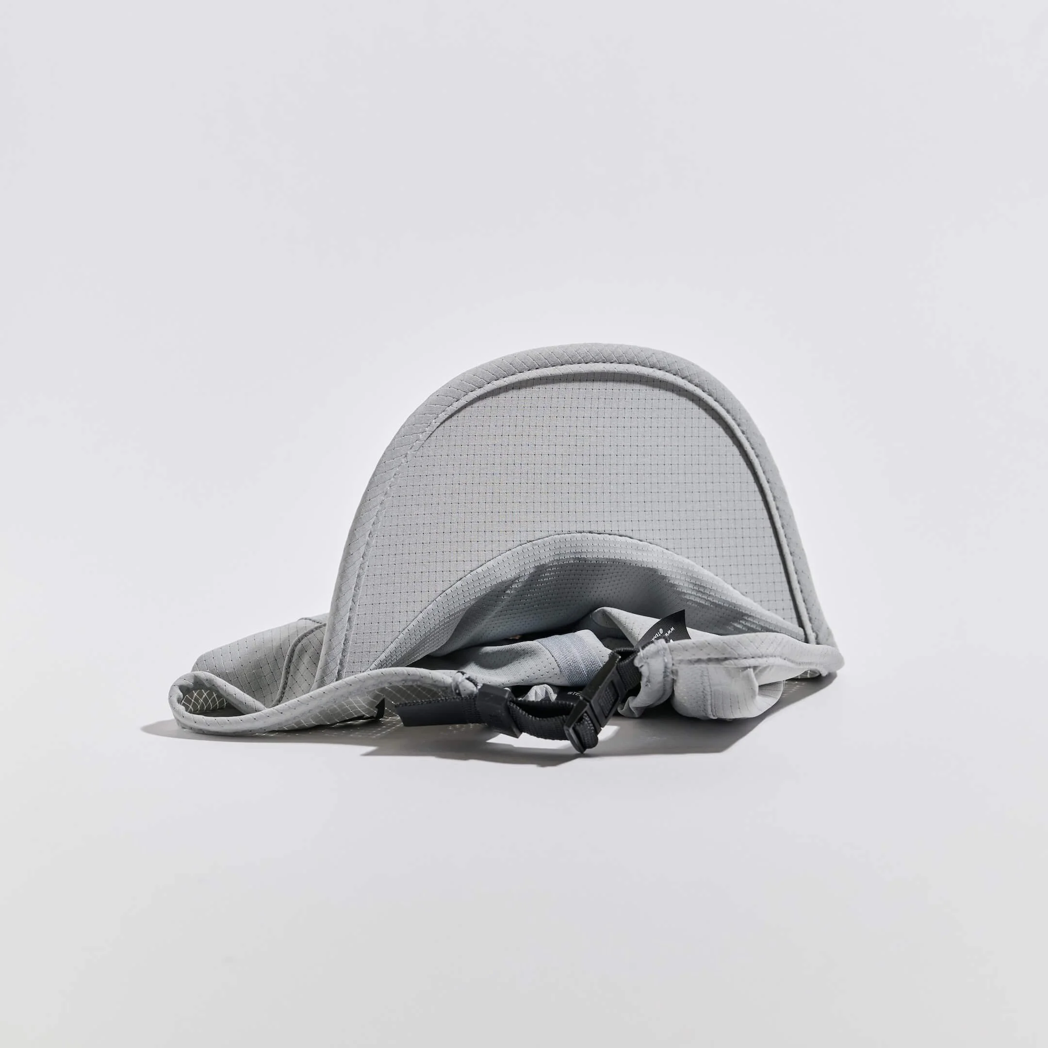 vaga-transit-lite-cap-unstructured-running-cap-aluminiumgrey-underneath.jpg
