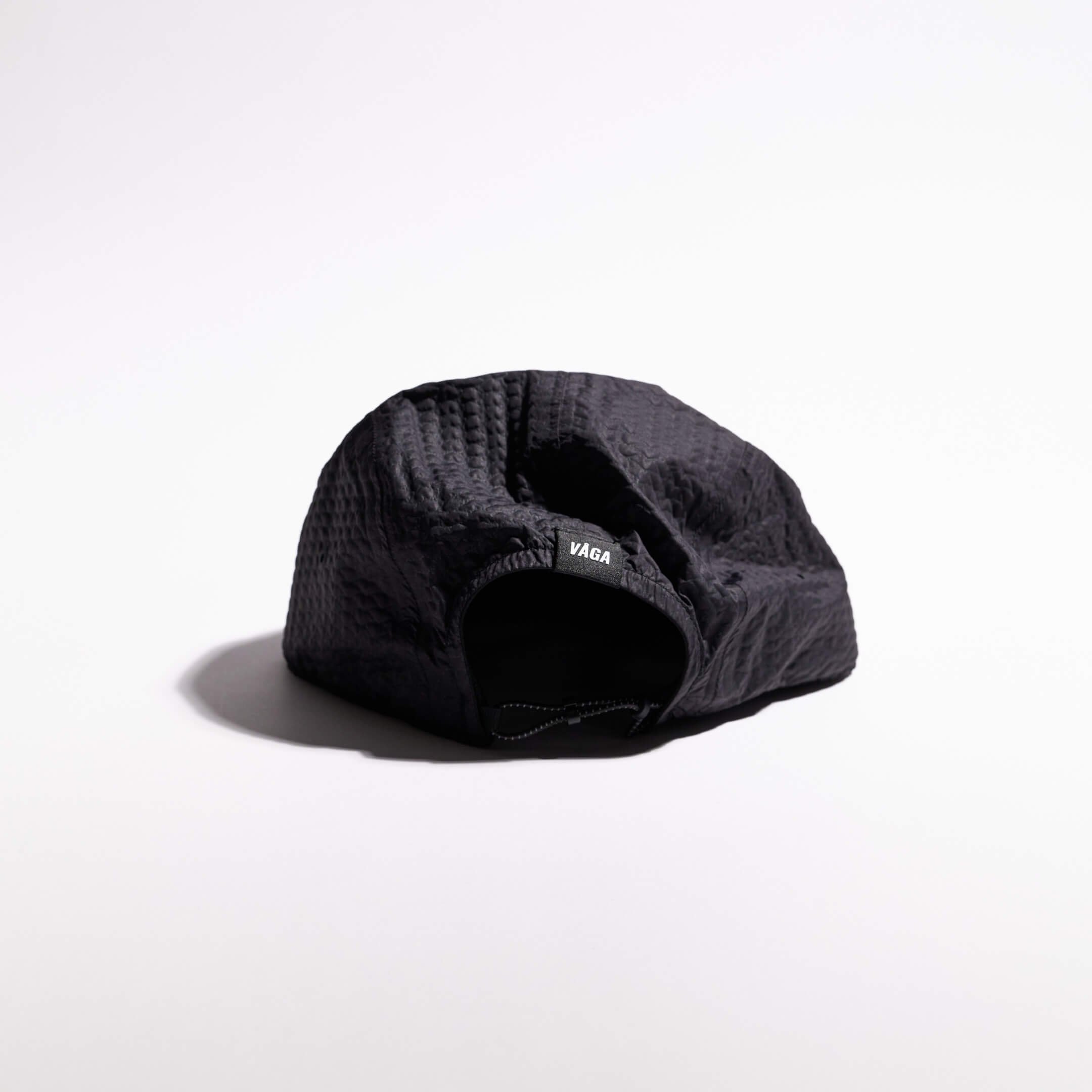 vaga-viper-lite-cap-textured-running-cap-black-back.jpg
