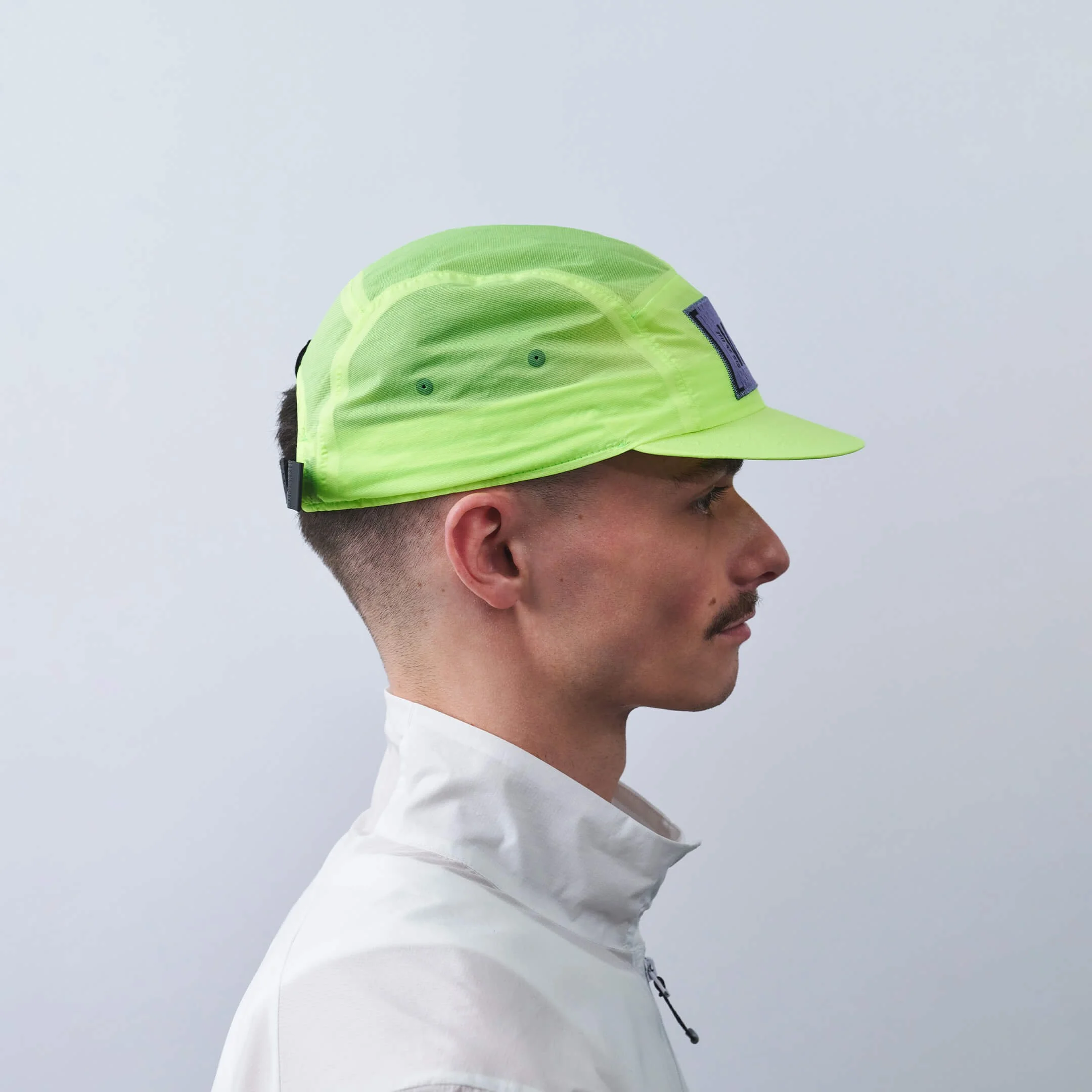 vaga-feather-edge-cap-racing-cap-yellow-model-profile.jpg