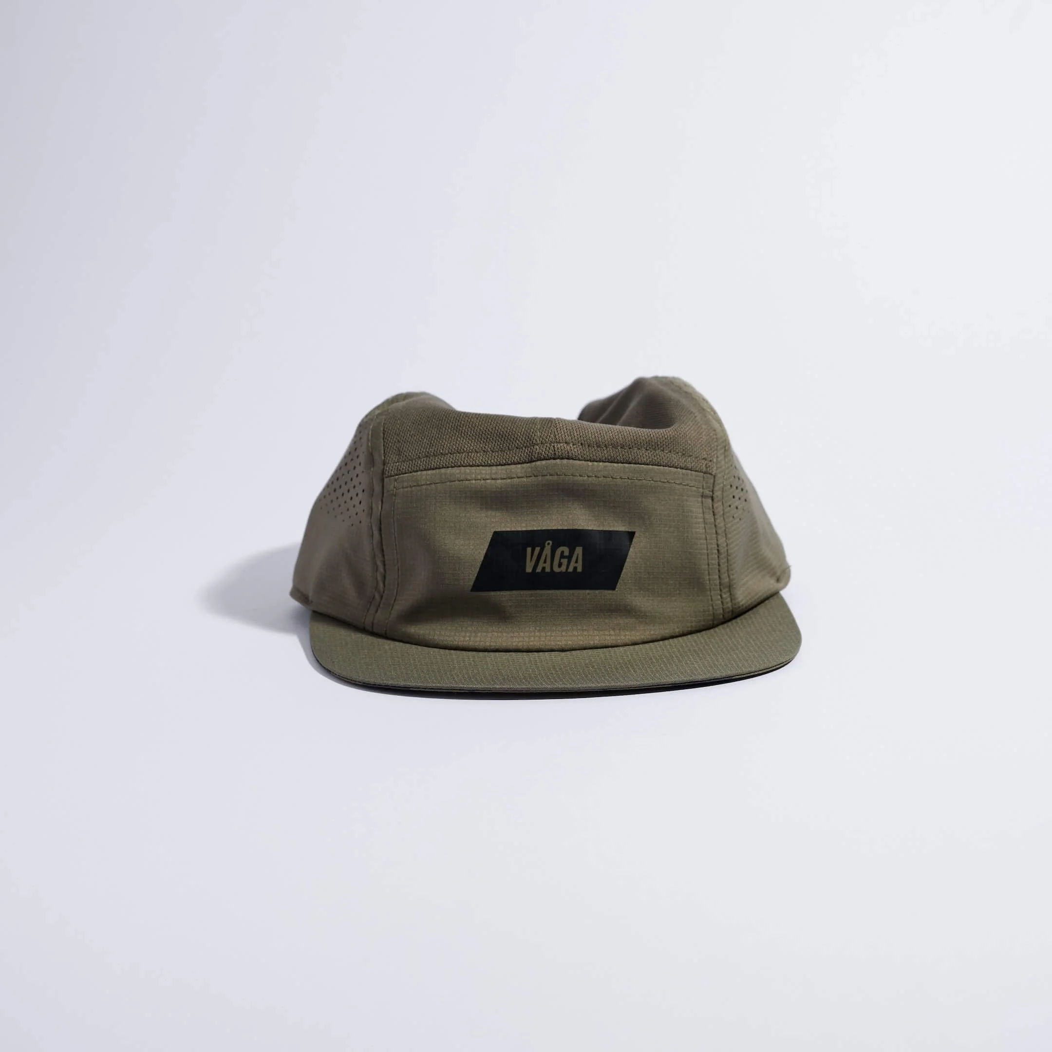 vaga-feather-racing-cap-taupe-front.jpg
