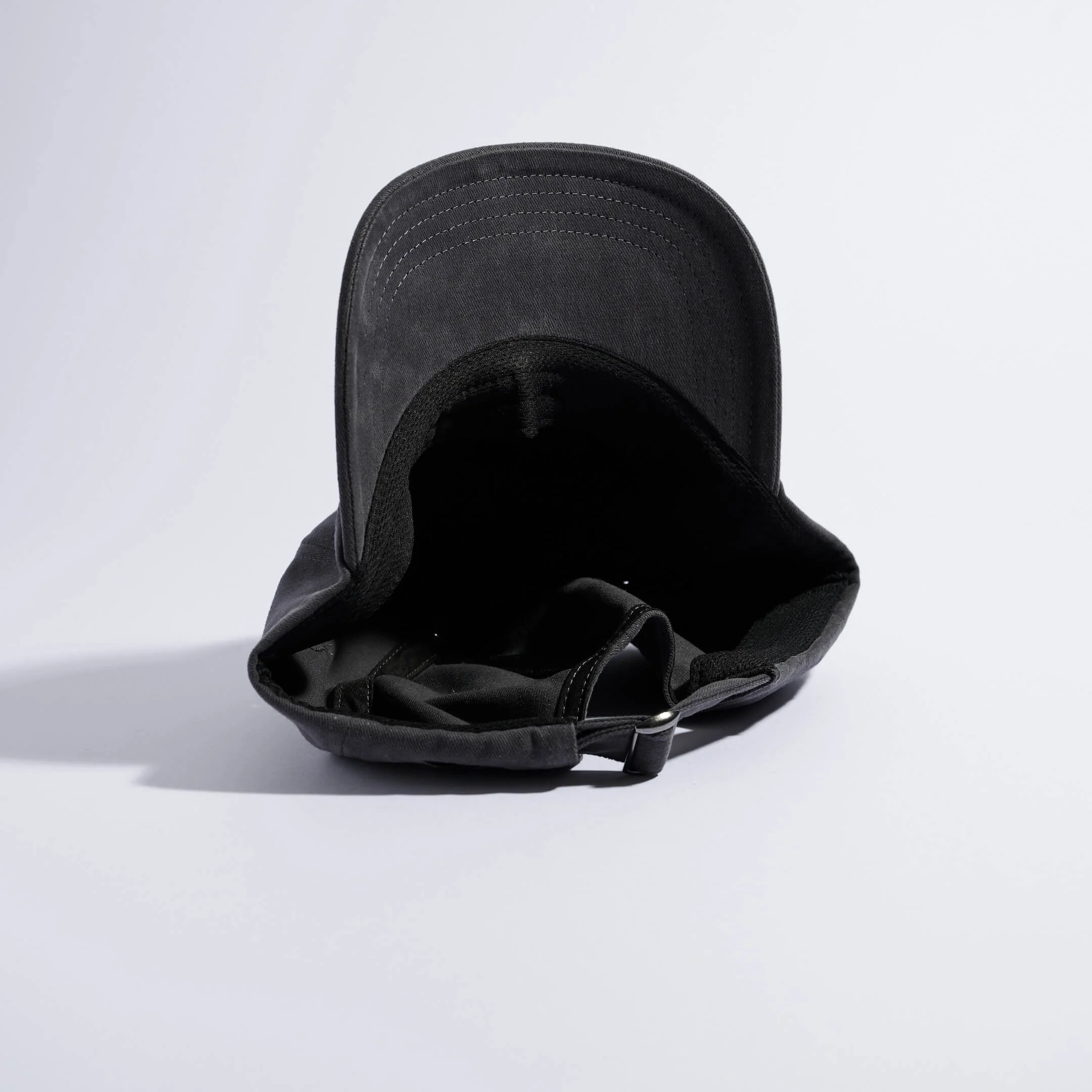 vaga-washed-cotton-cap-charcoal-underneath.jpg