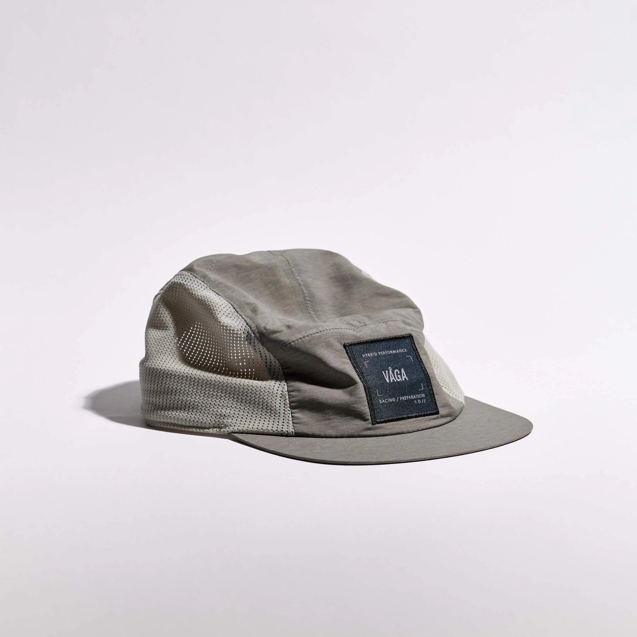 vaga-mesh-flex-running-cap-midgrey-angle.jpg