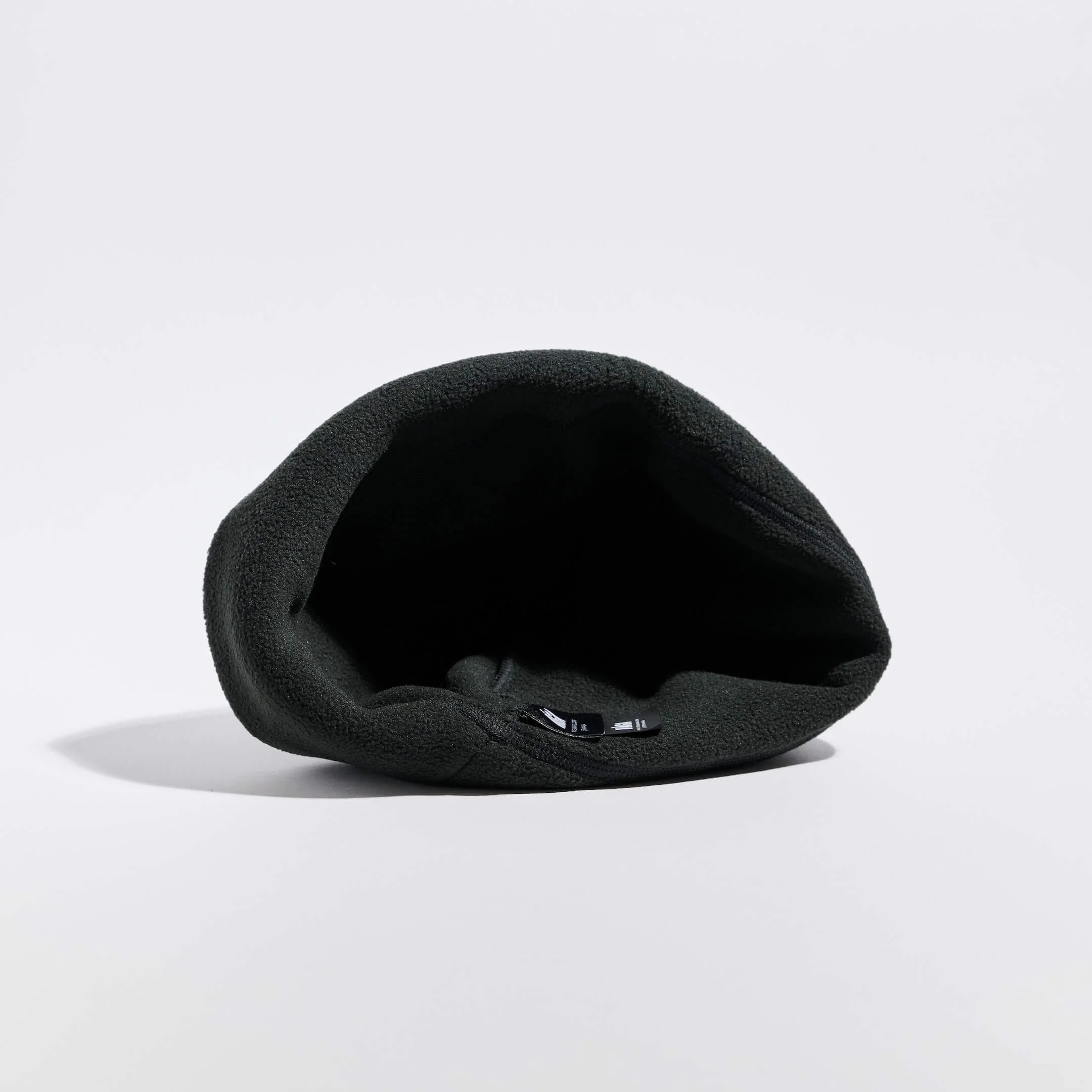 vaga-fleece-beanie-running-hat-black-underneath.jpg