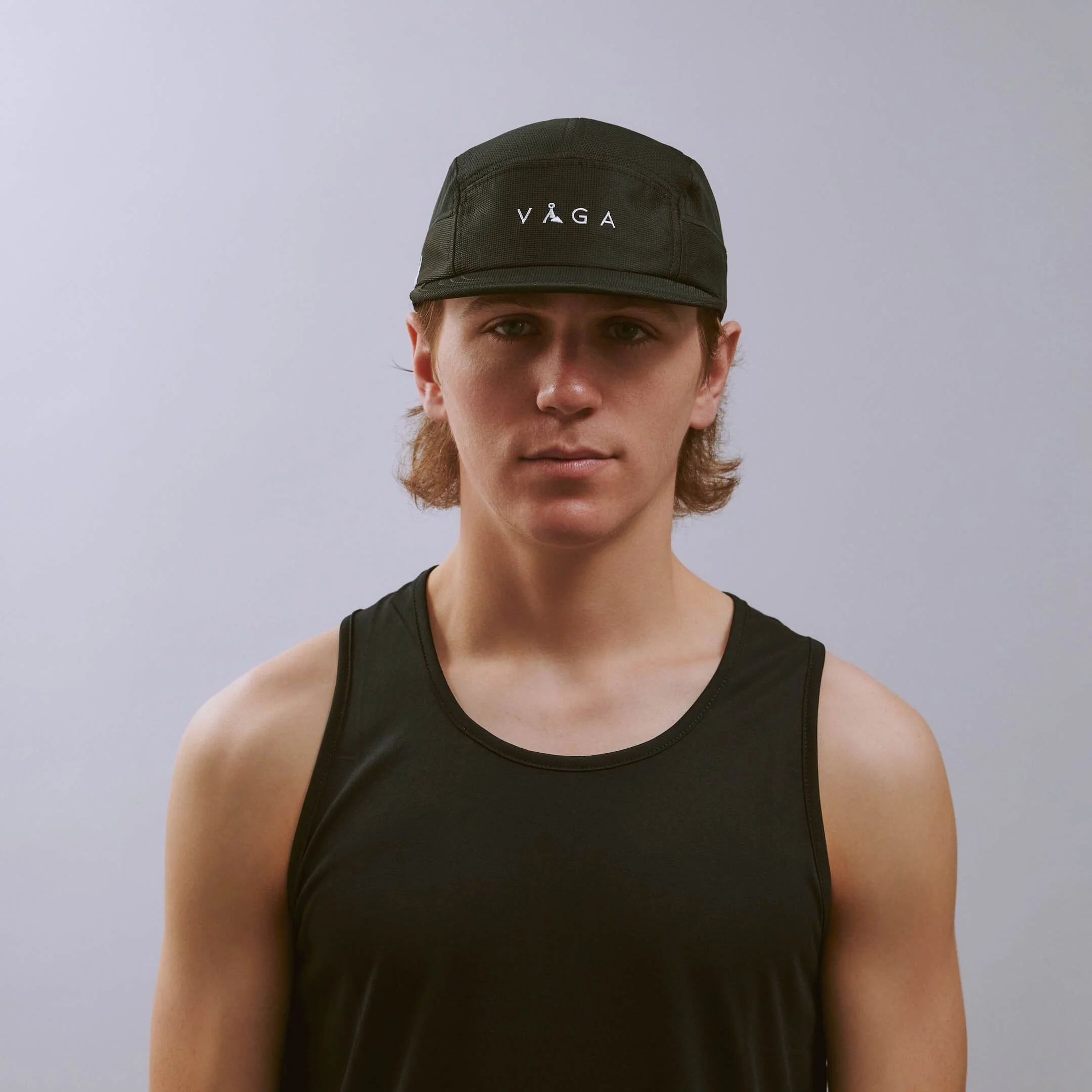 vaga-club-cap-running-cap-stormblack-e-model-front.jpg