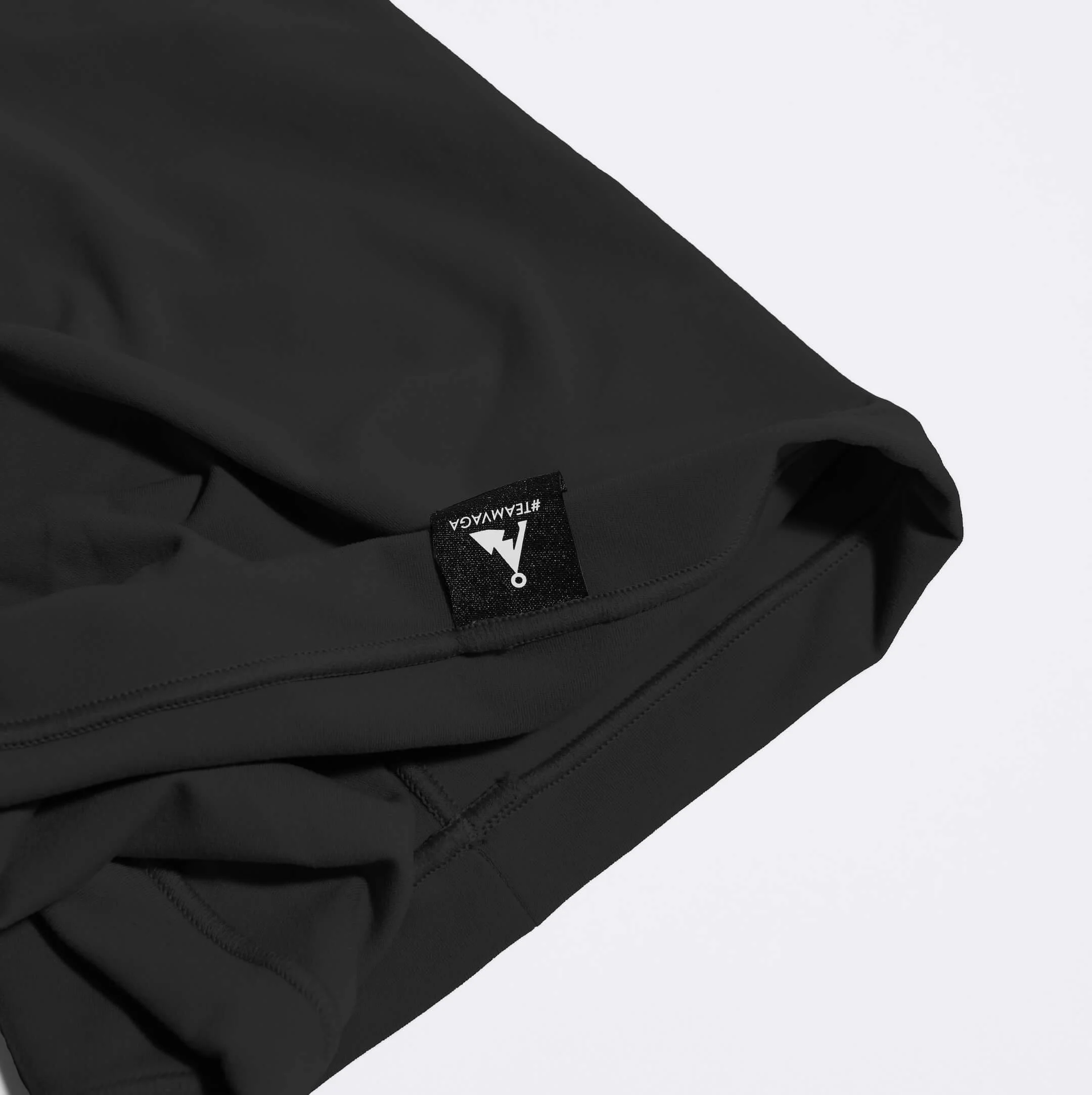 vaga-jersey-midweight-neck-gaiter-black-detail.jpg