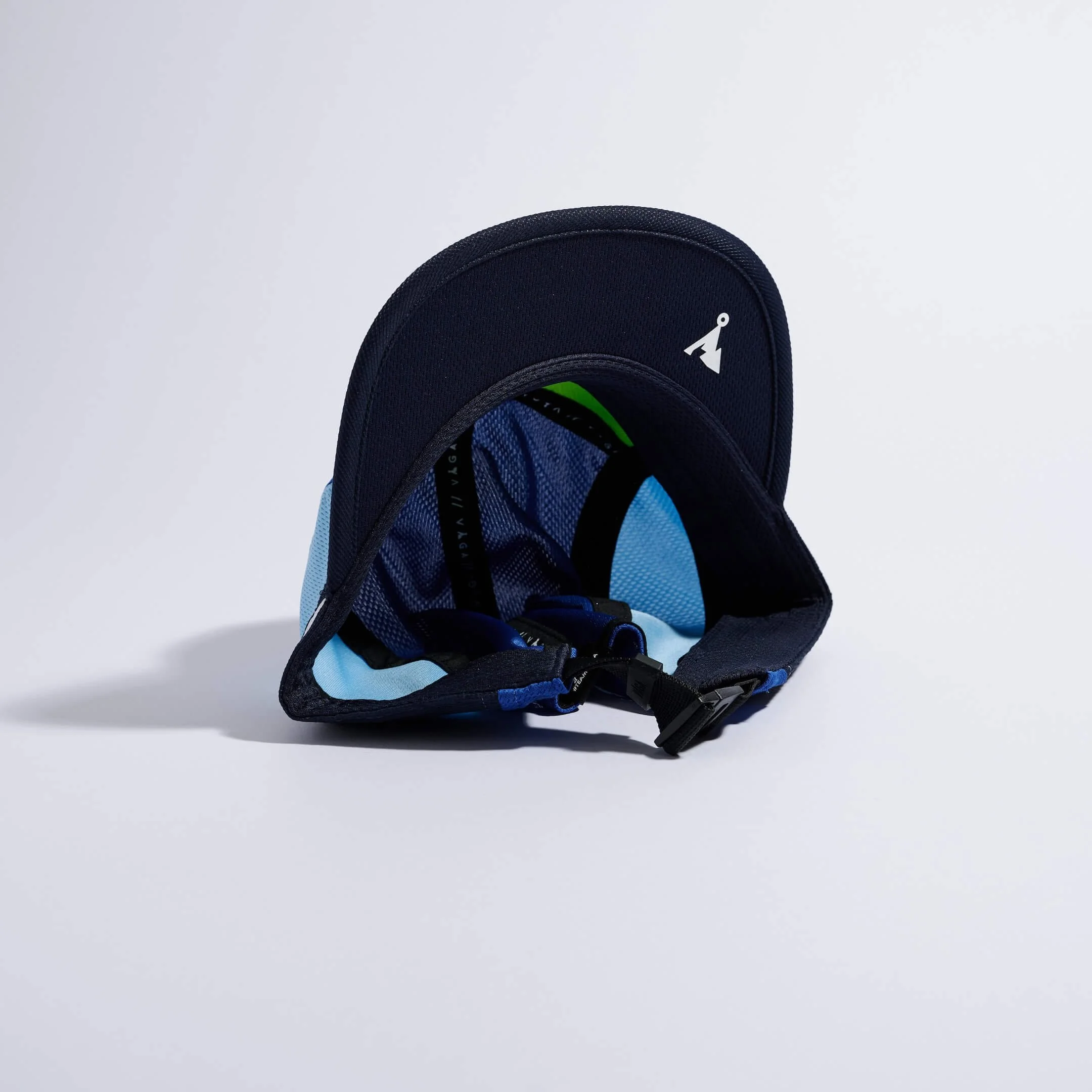 vaga-club-cap-running-cap-bluebird-underneath.jpg