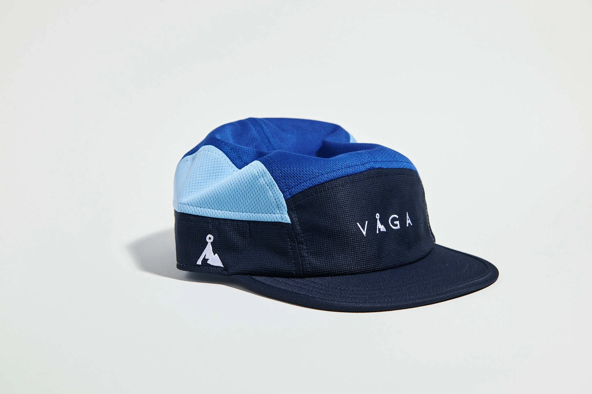 våga-club-cap-bluebird-angle.jpg