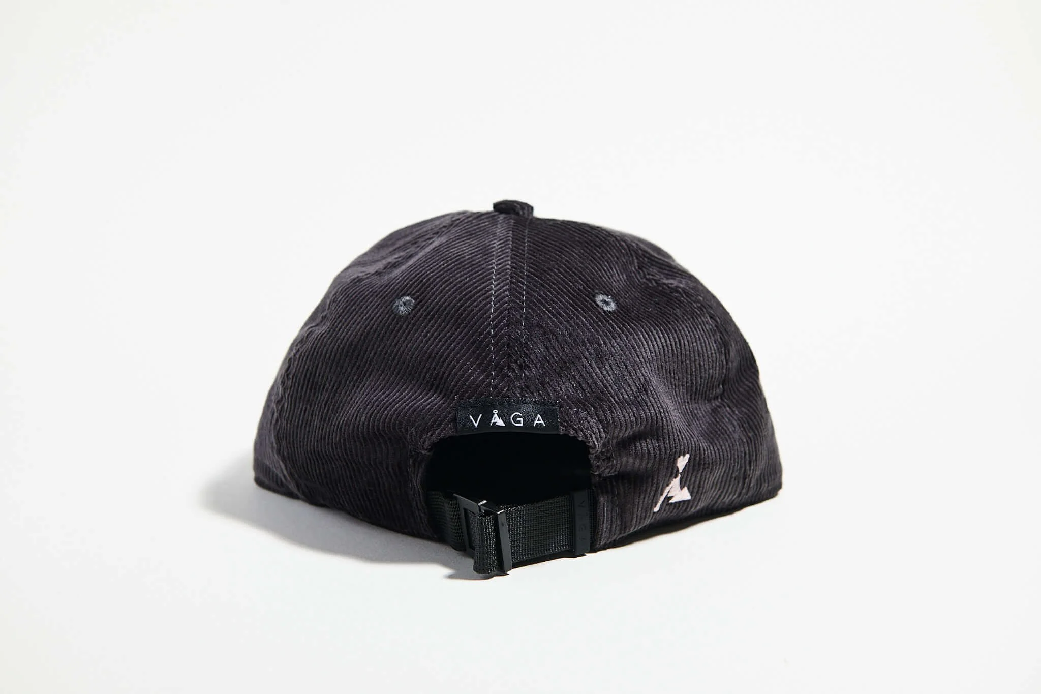 våga-corduroy-cap-charcoal-back.jpg