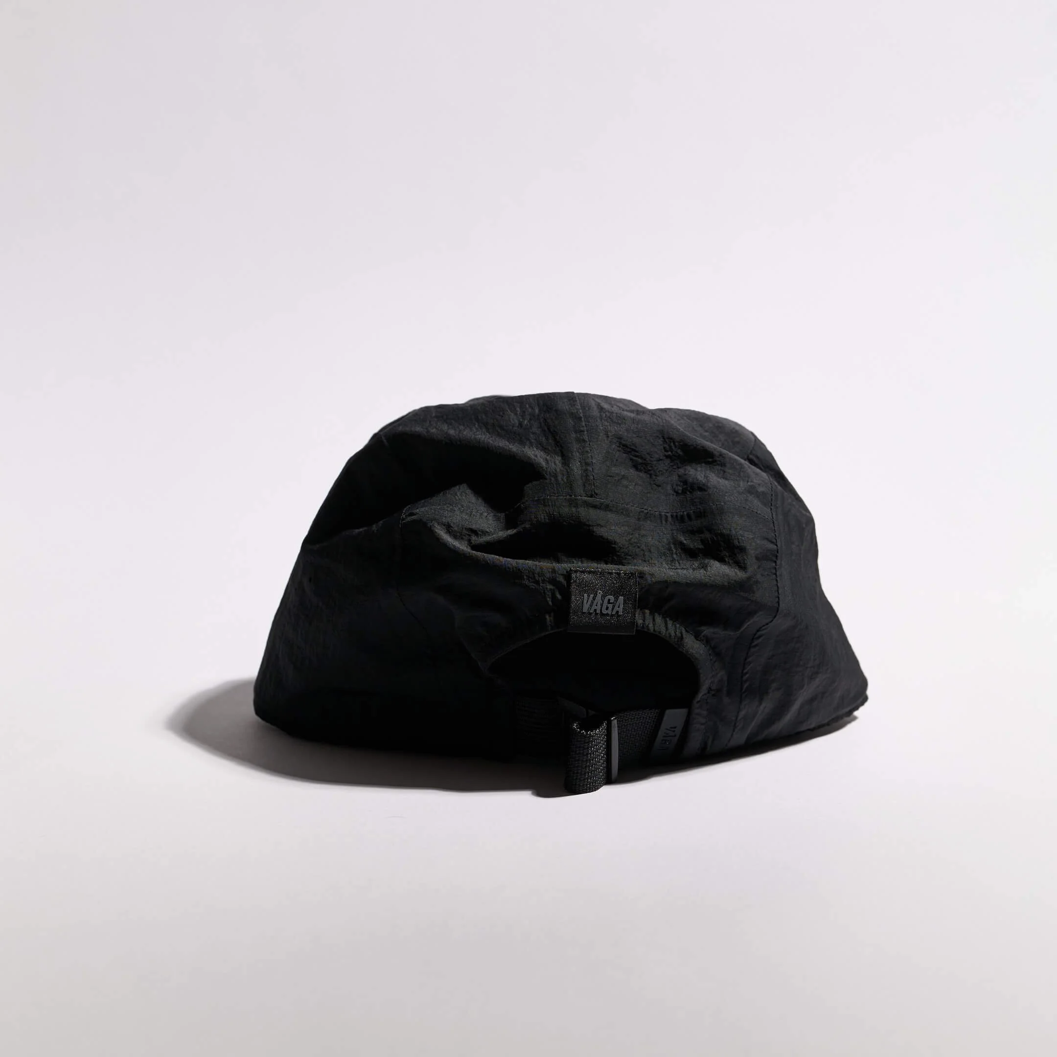vaga-feather-edge-cap-racing-cap-black-back.jpg