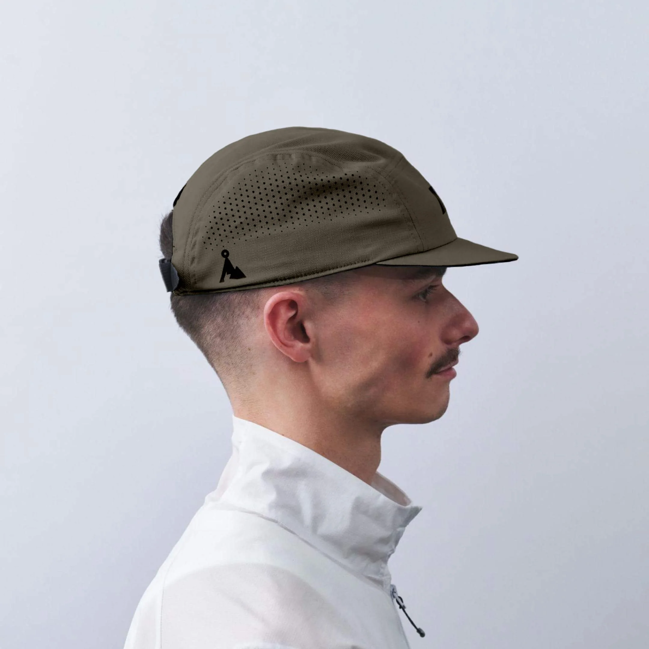 vaga-feather-racing-cap-taupe-model-profile.jpg