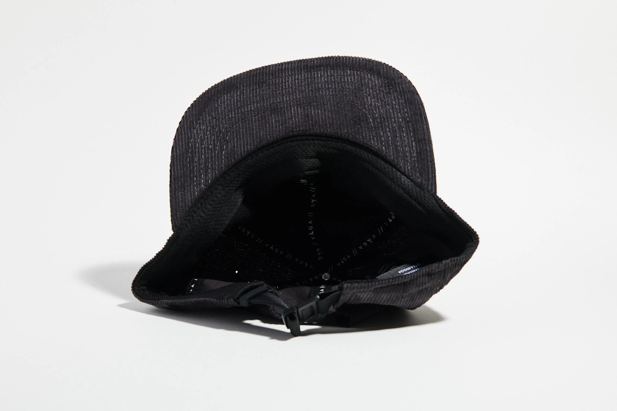 våga-corduroy-cap-charcoal-underneath.jpg