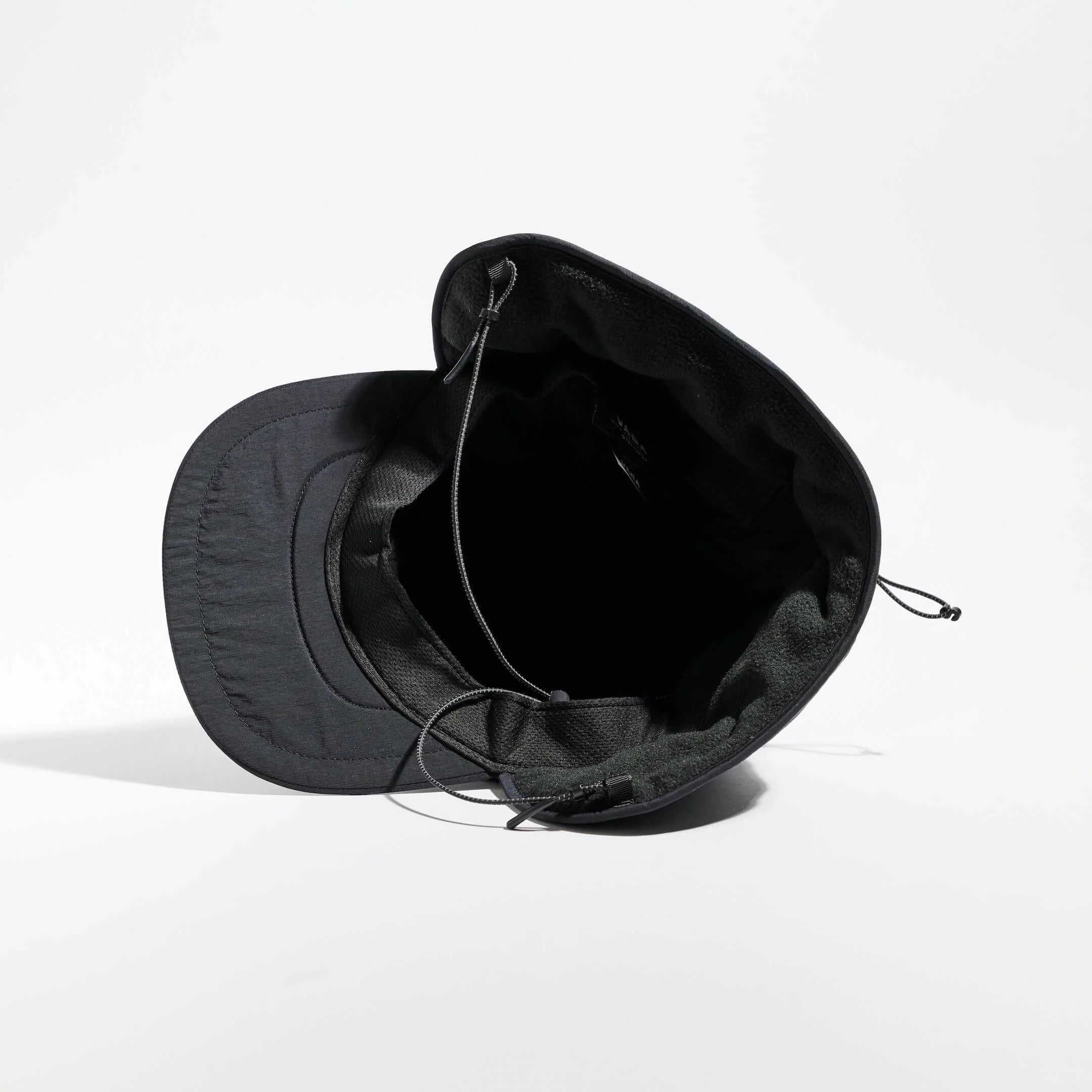 vaga-padded-hiker-cap-black-underneath.jpg