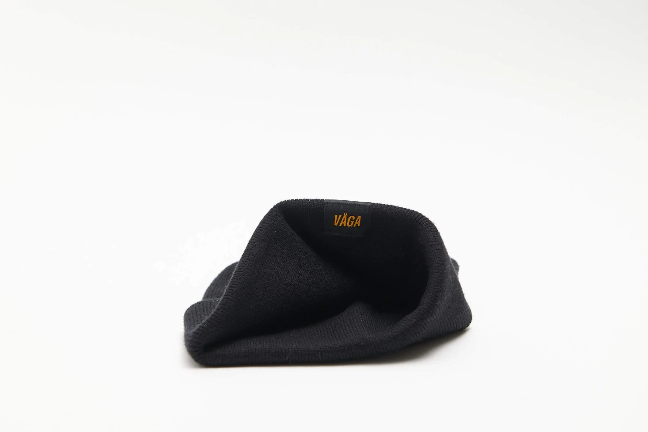 vaga-fine-rib-beanie-black-2.jpg