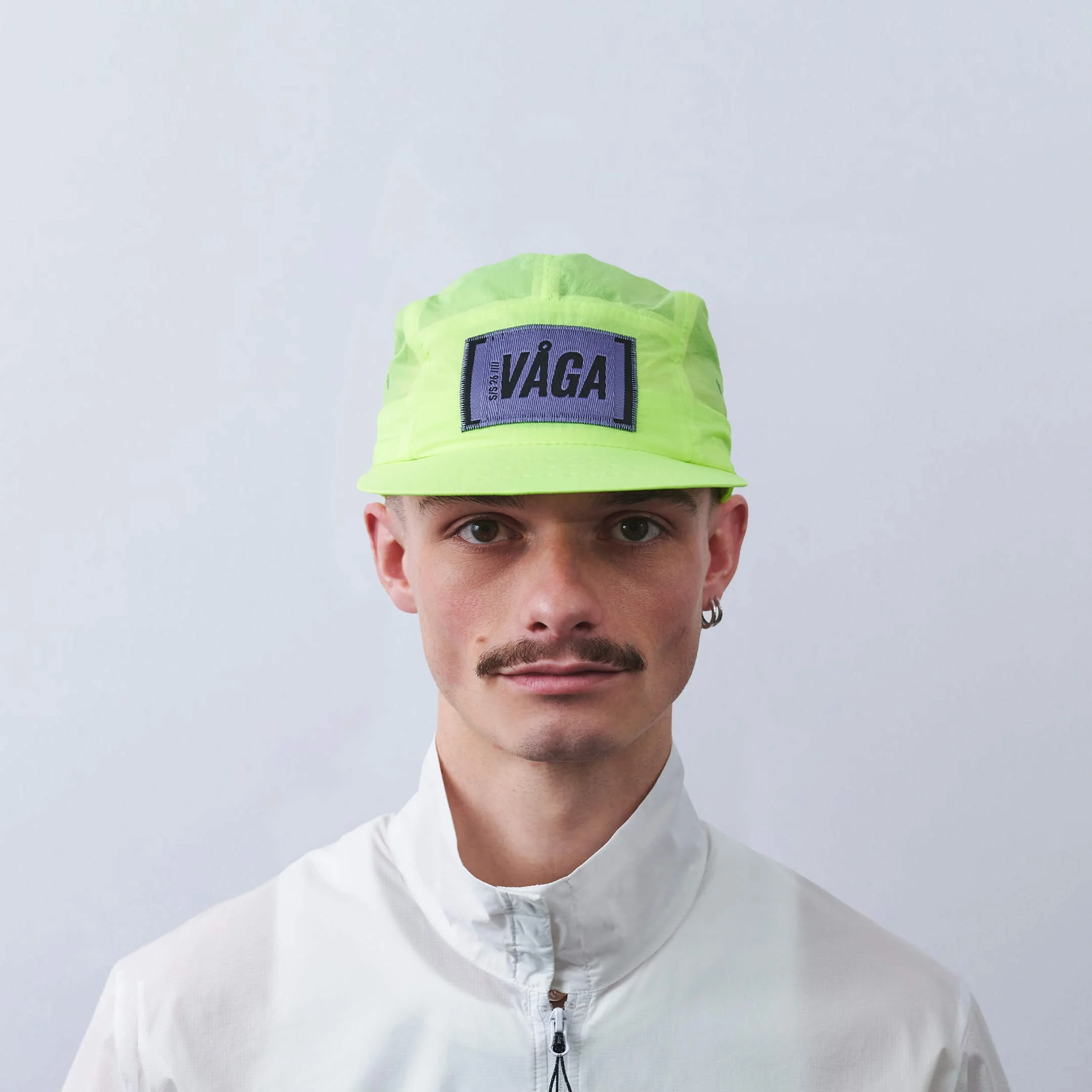 vaga-feather-edge-cap-racing-cap-neonyellow-model-front-alt.jpg