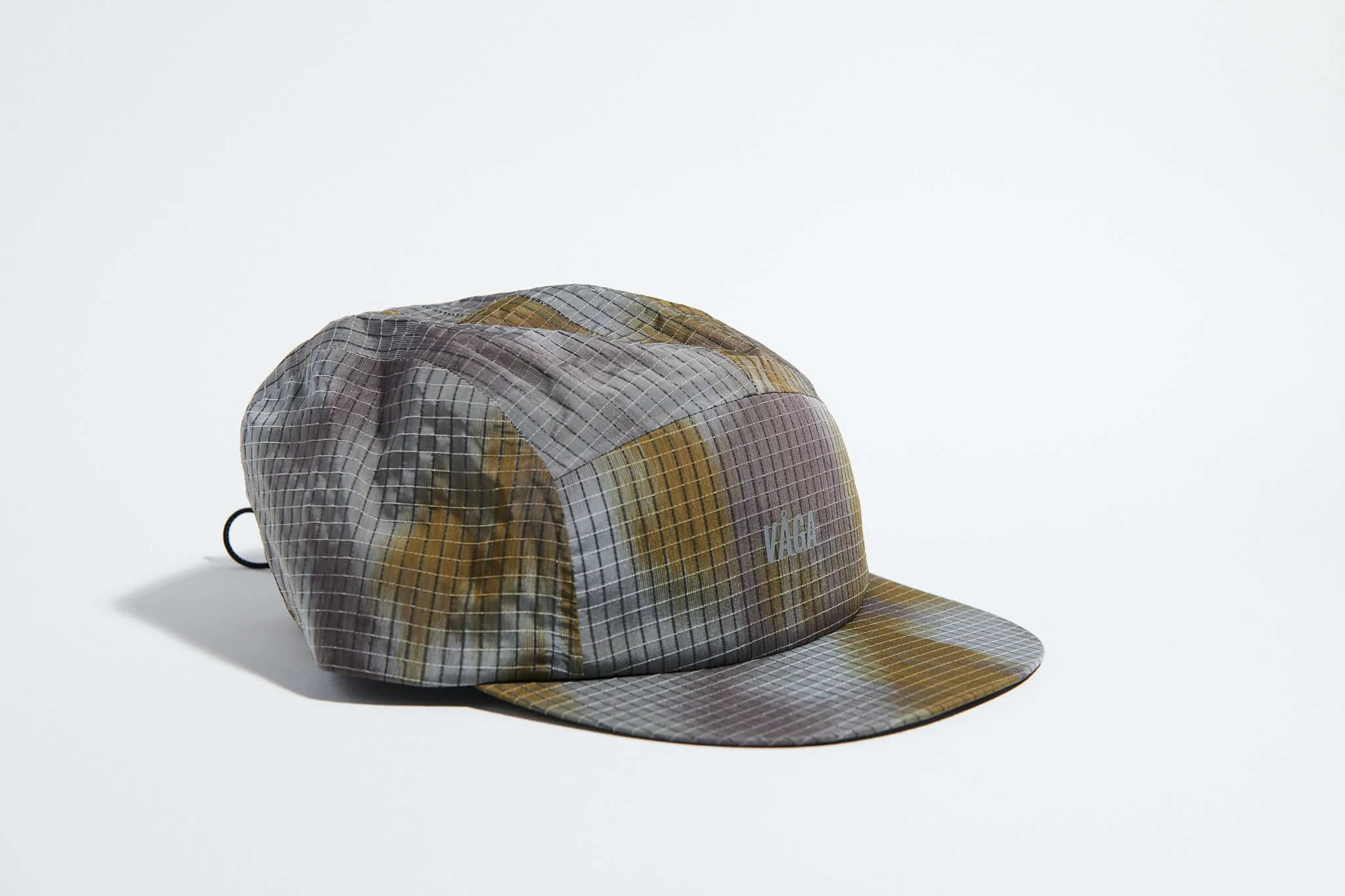 våga-night-club-cap-light-grey-taupe-olive-angle.jpg