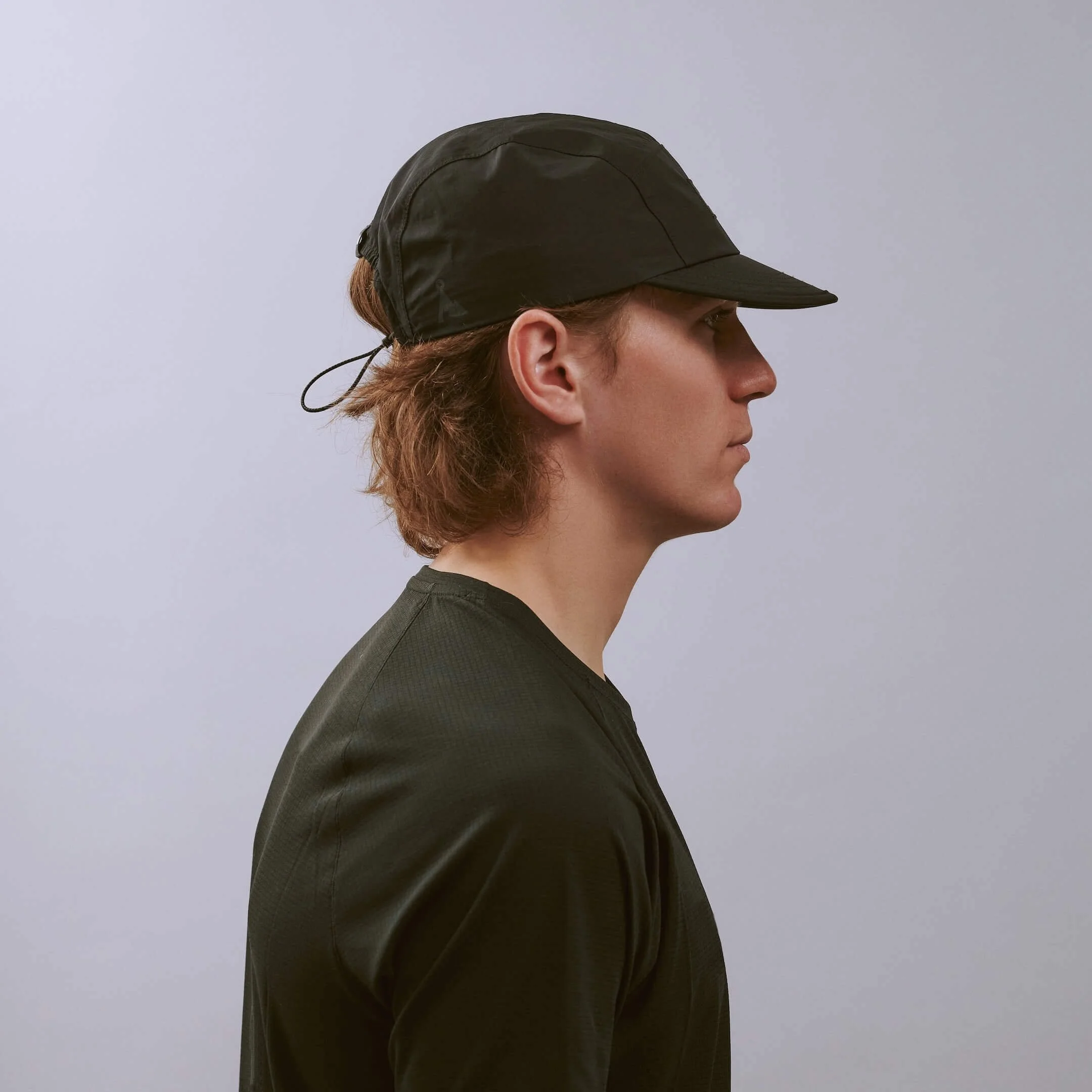 vaga-pacer-running-cap-stormblack-model-profile.jpg
