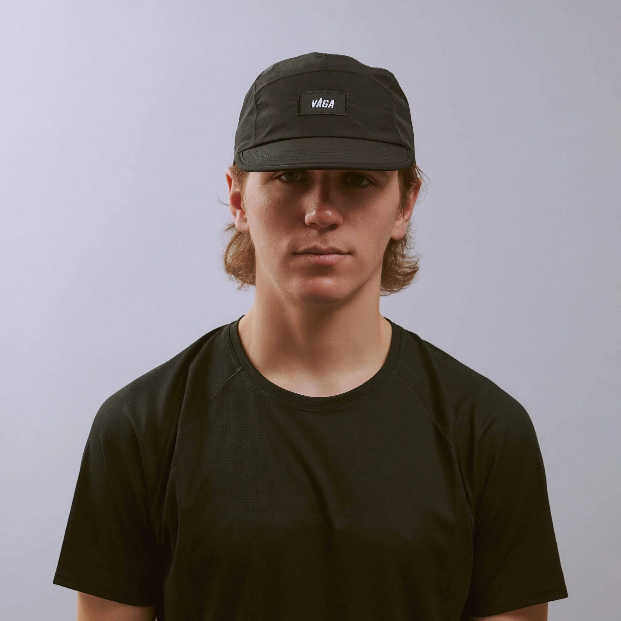 vaga-pacer-running-cap-stormblack-model-front.jpg