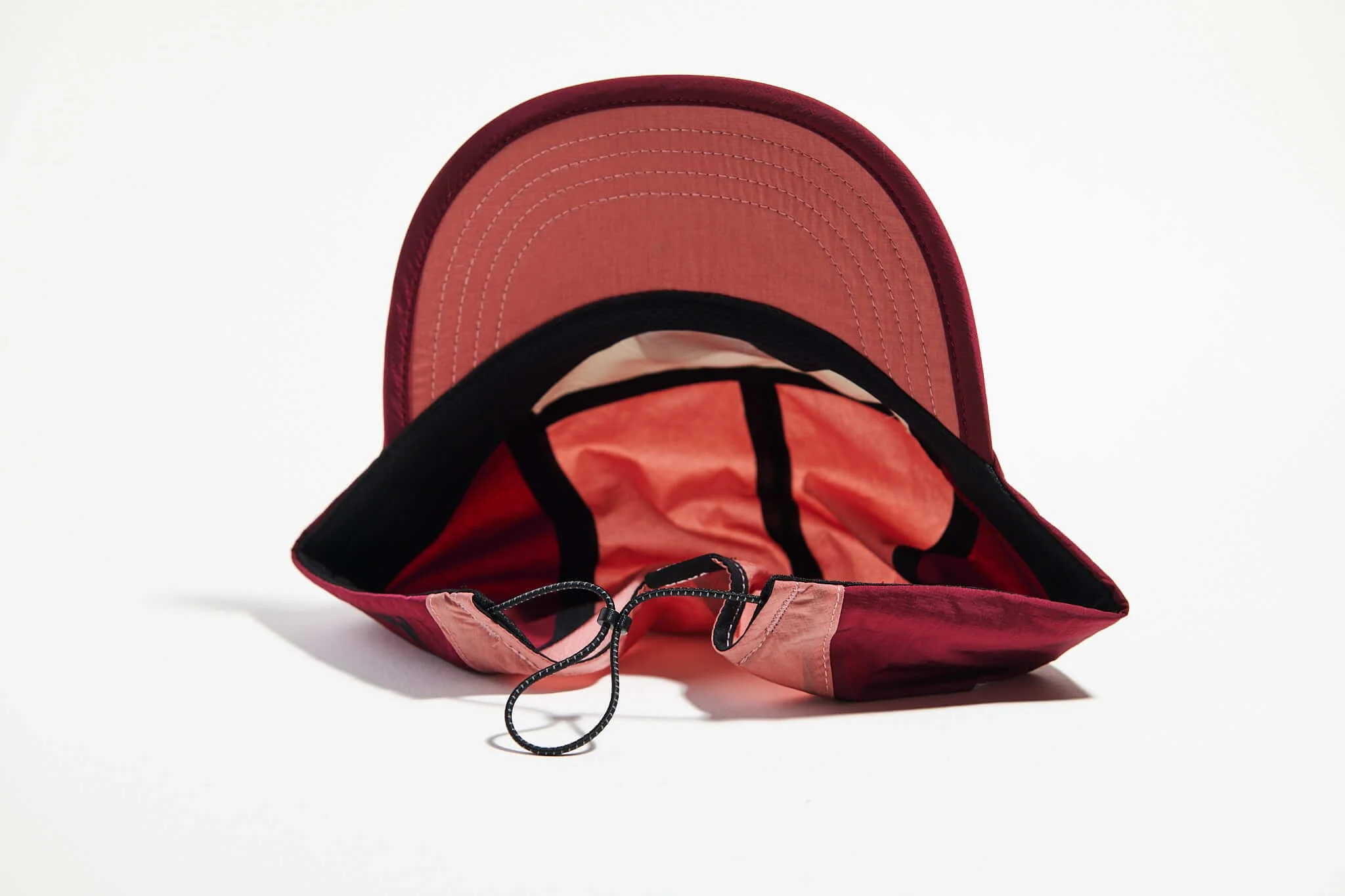 våga-pacer-cap-dust-pink-plum-light-grey-underneath.jpg
