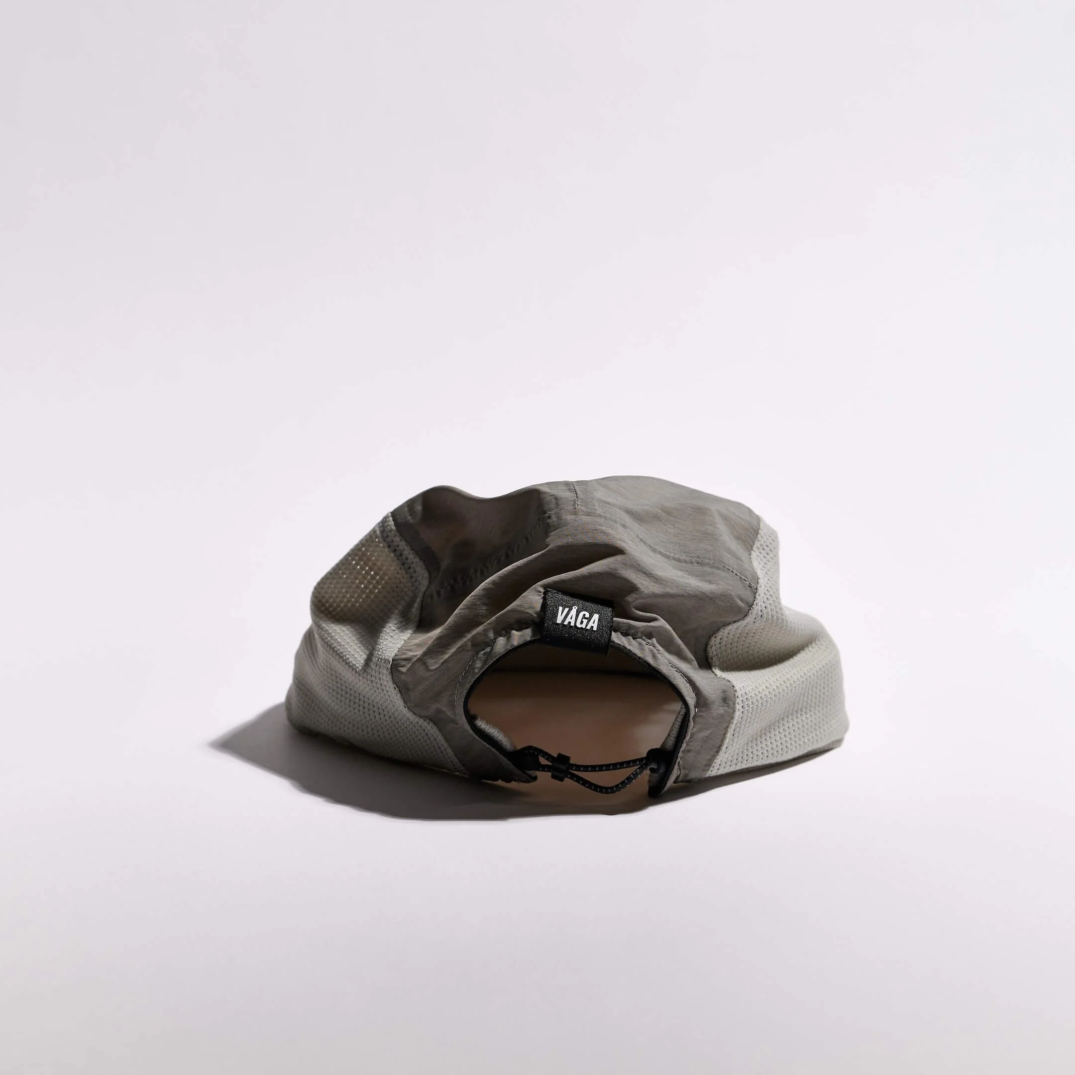 vaga-mesh-flex-running-cap-midgrey-back.jpg