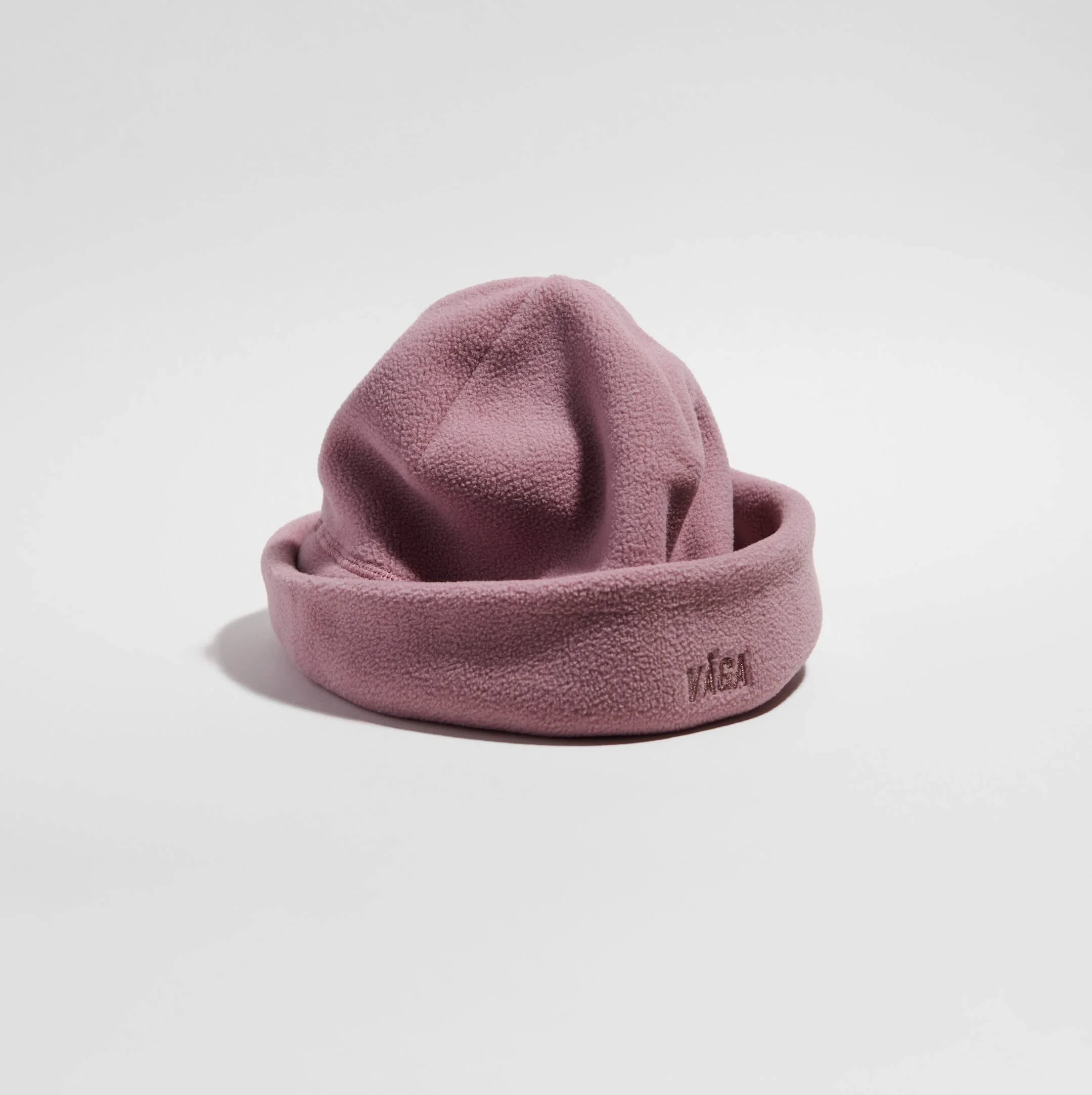 vaga-fleece-beanie-running-hat-dusky-rose-rolled.jpg