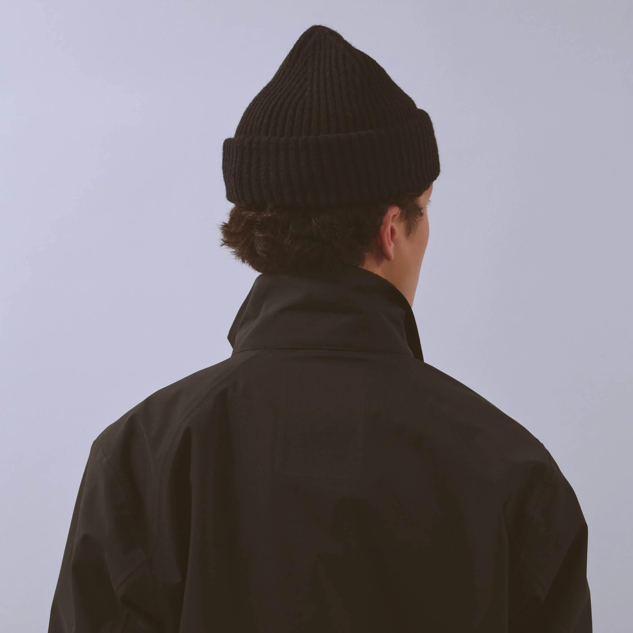 vaga-midweight-running-beanie-black-model-back-angle.jpg