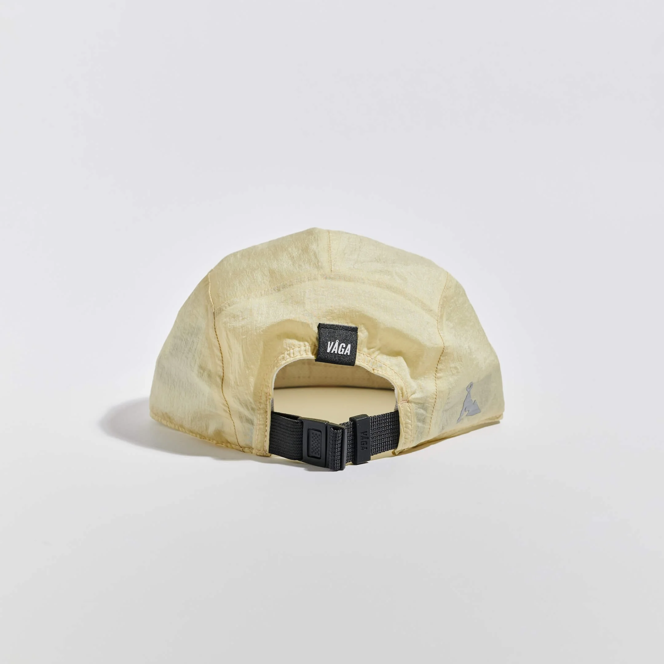 vaga-wind-resistant-cap-running-cap-sagegreen-back.jpg