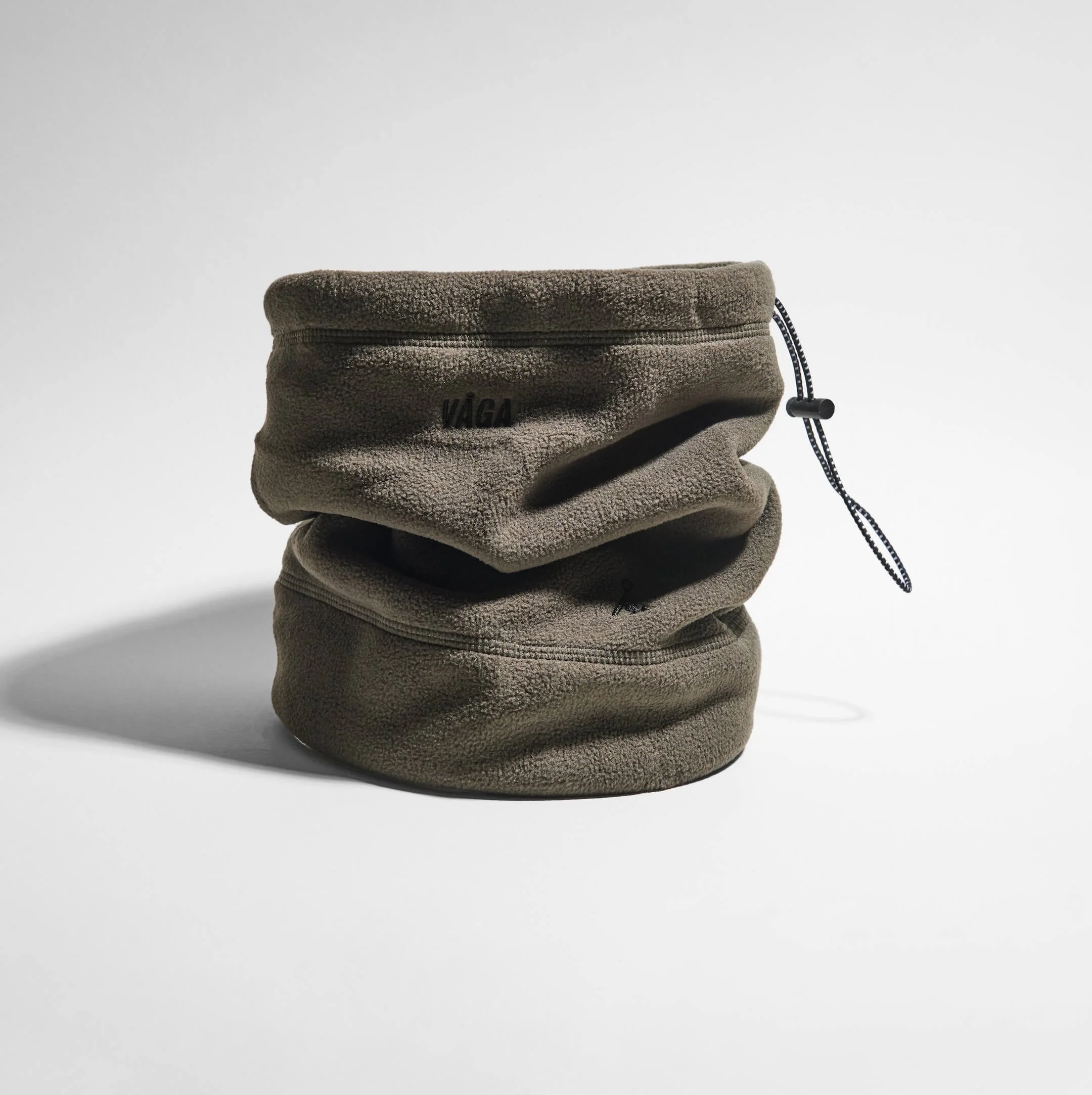 vaga-fleece-neck-gaiter-utility-green-stood.jpg