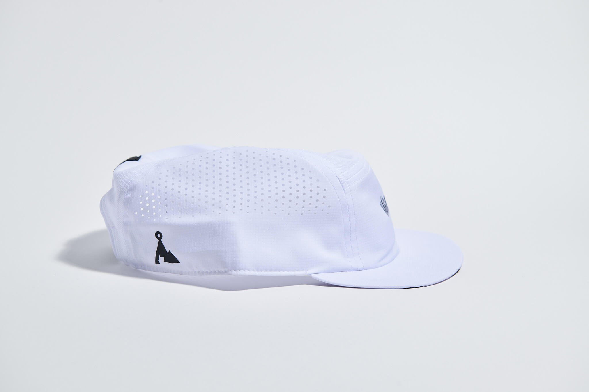 våga-feather-racing-cap-white-mist-grey-black-side.jpg