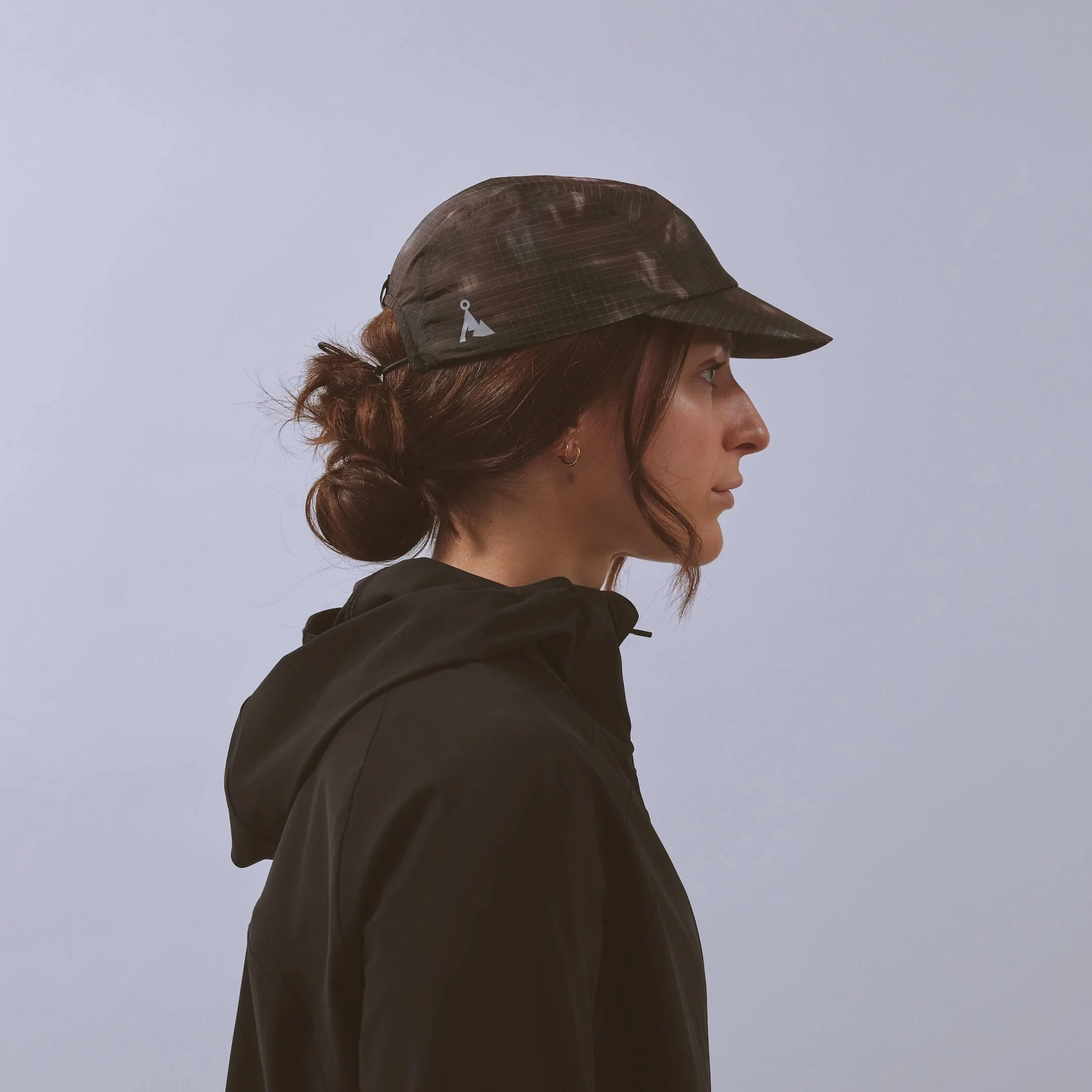 vaga-night-club-running-cap-ember-model-profile.jpg