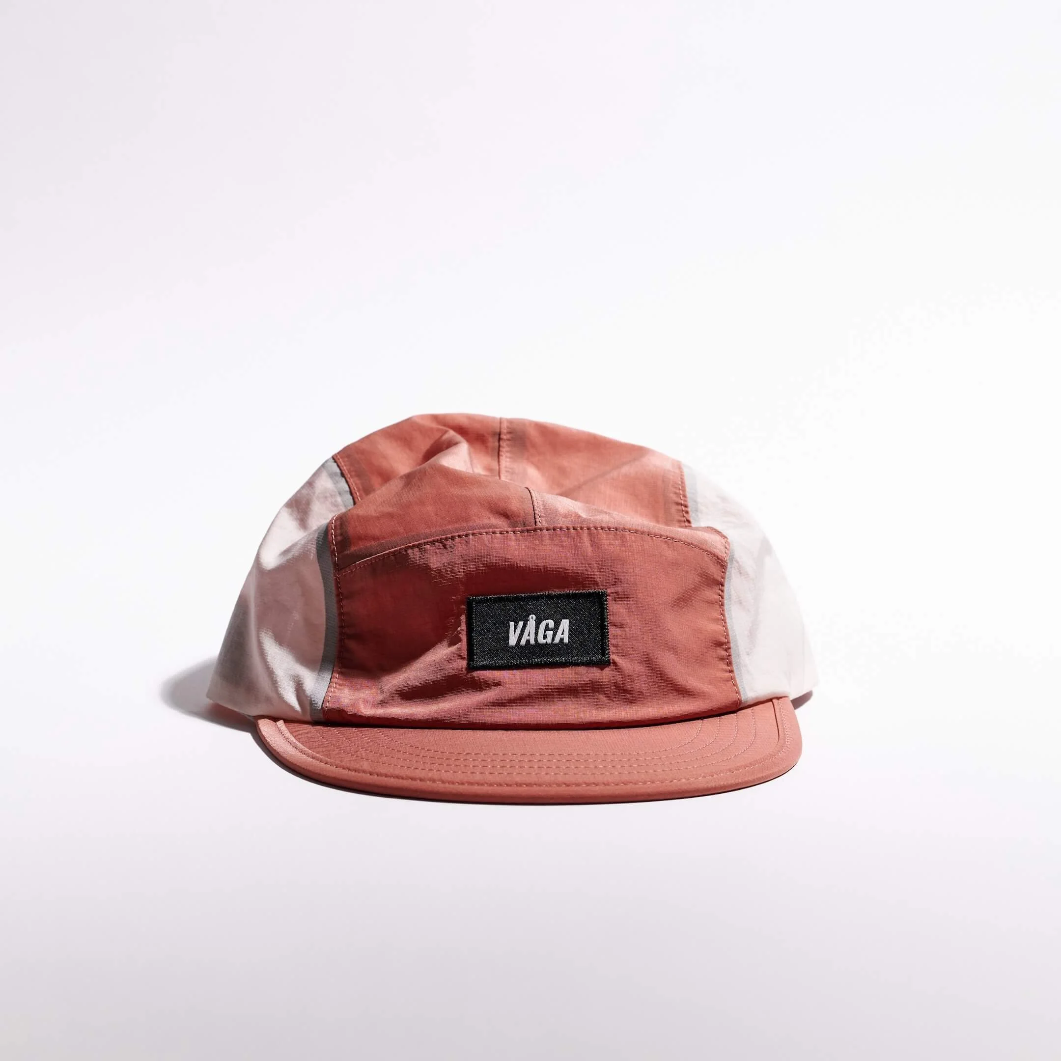 vaga-pacer-cap-running-cap-clayred-palepink-front.jpg