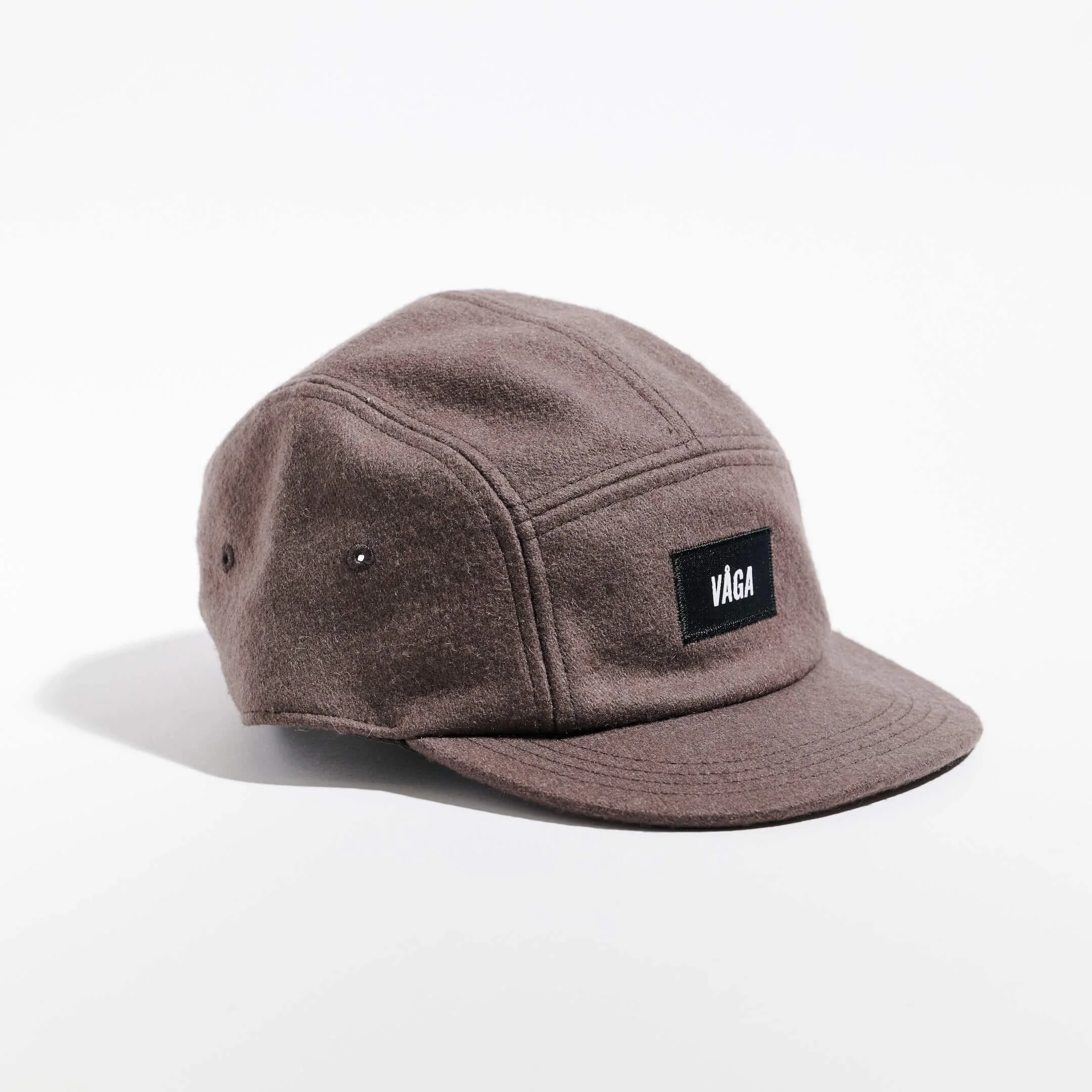 vaga-crag-cap-lifestyle-cap-darktaupe-front-angle.jpg