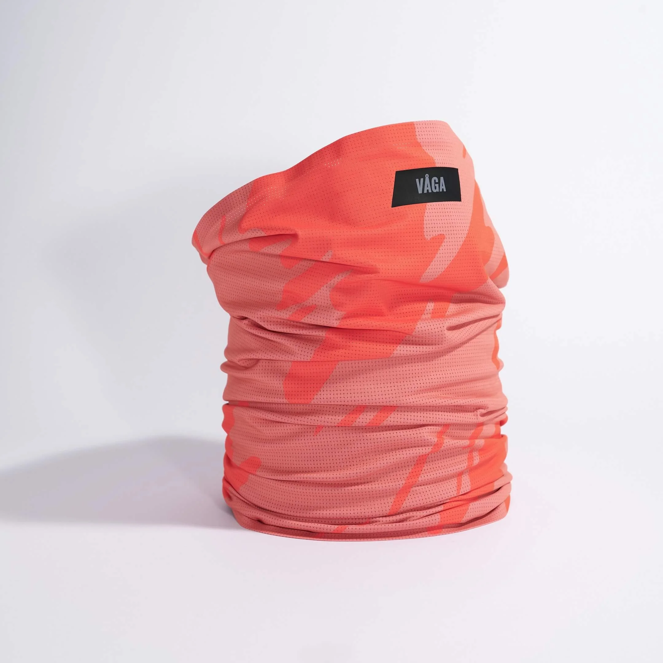 vaga-lightweight-mesh-running-neck-gaiter-clayred-coral-stood.jpg