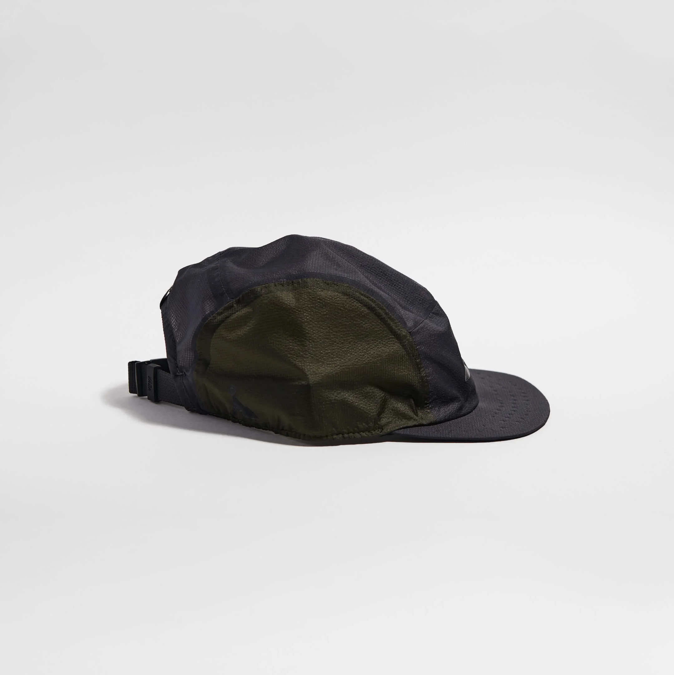 vaga-feather-light-cap-running-cap-charcoal-side.jpg