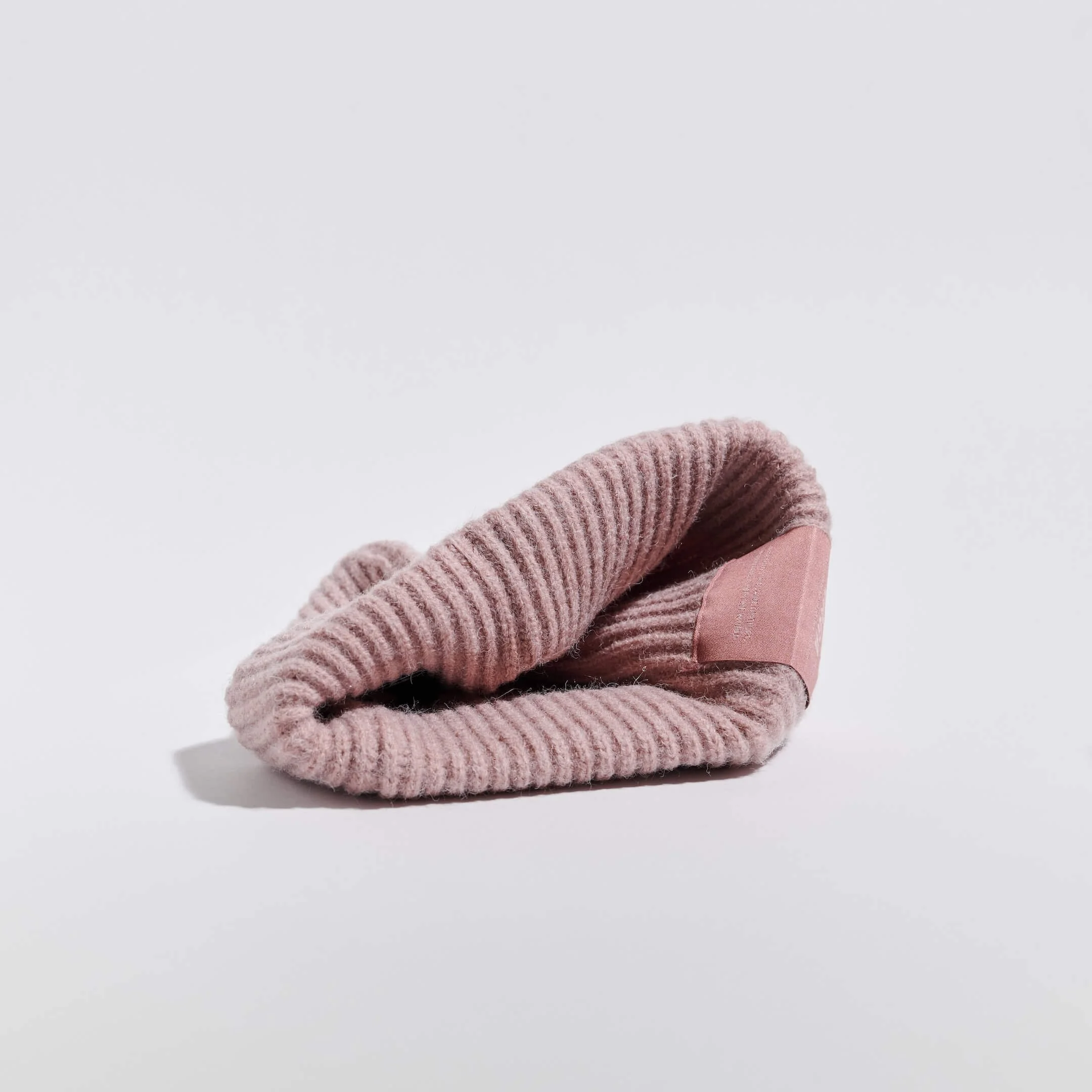 vaga-midweight-running-beanie-duskyrose-inside.jpg