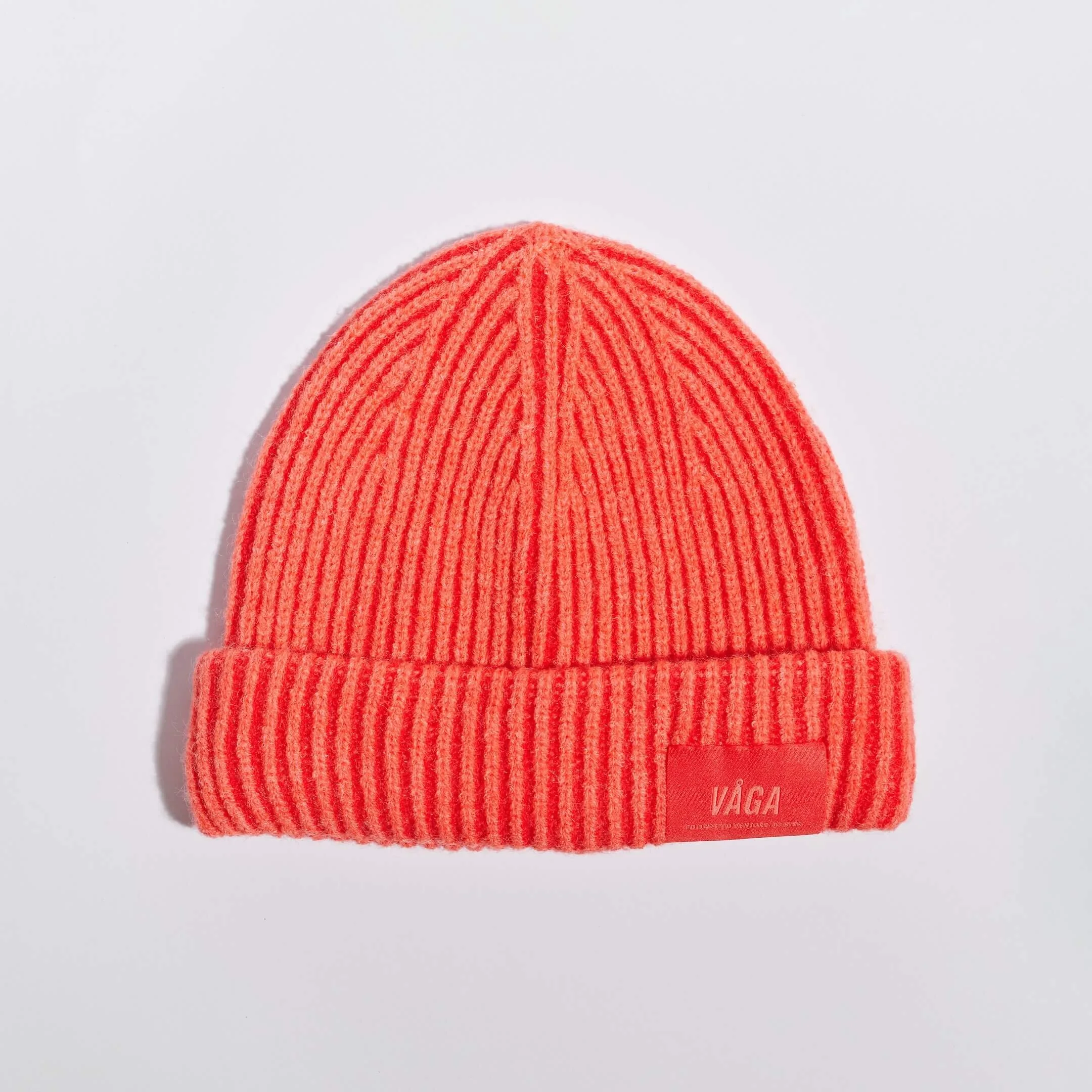 vaga-midweight-running-beanie-neonpeach-flamered-flat-front.jpg